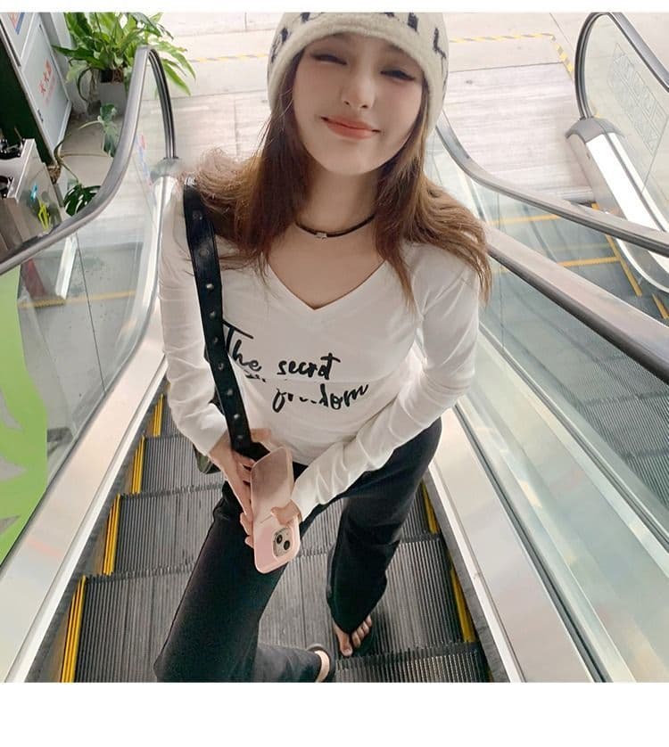 모달 사람들 면 아메리칸 순수한 욕망 알파벳 긍정적 인 어깨 V넥 티셔츠 여성 이른 가을 달콤한 핫걸 몸매 가꾸기 기본 셔츠 상세 이미지 8
