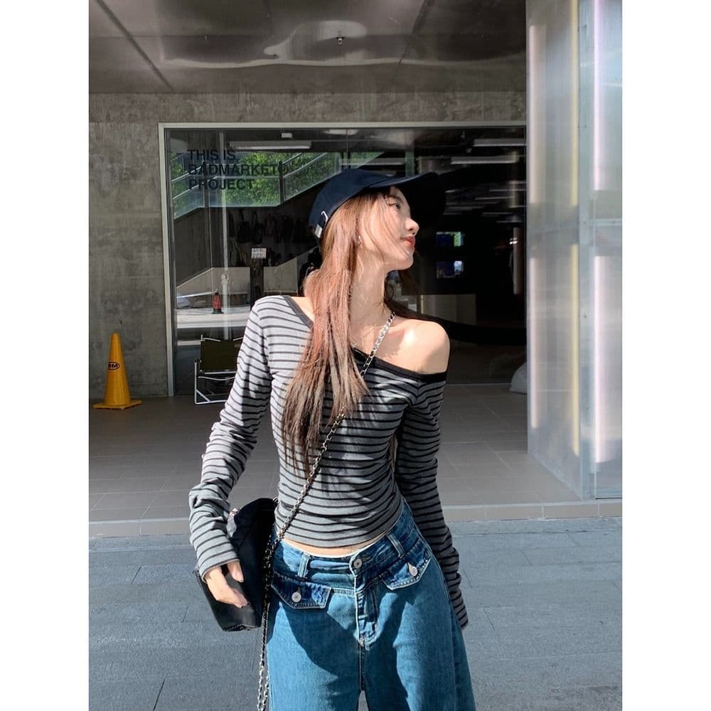기타 음악 면 비스듬한 칼라 오프숄더 작은 심장 기계 스트라이프 긴팔 티셔츠 여성 이른 가을 핫걸 몸매 가꾸기 쇼트 스타일 맨위 이미지 3
