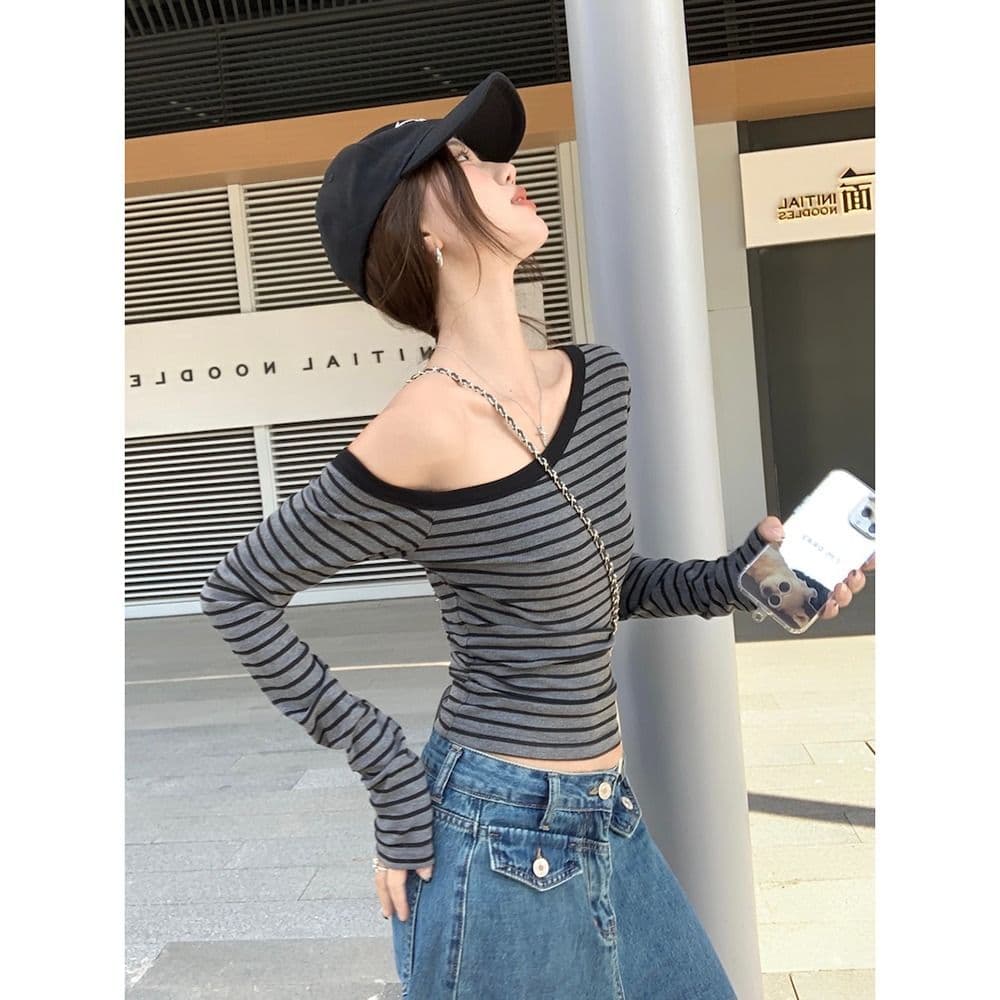 기타 음악 면 비스듬한 칼라 오프숄더 작은 심장 기계 스트라이프 긴팔 티셔츠 여성 이른 가을 핫걸 몸매 가꾸기 쇼트 스타일 맨위 이미지 2