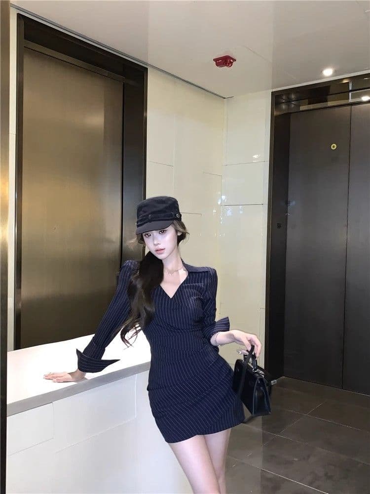 프랑스식 스트라이프 V넥 긴팔 셔츠 여성 드레스 가을 고급 섹시함 품격 허리 수축 슬림해 보이는 타이트 스커트 치마 상세 이미지 15