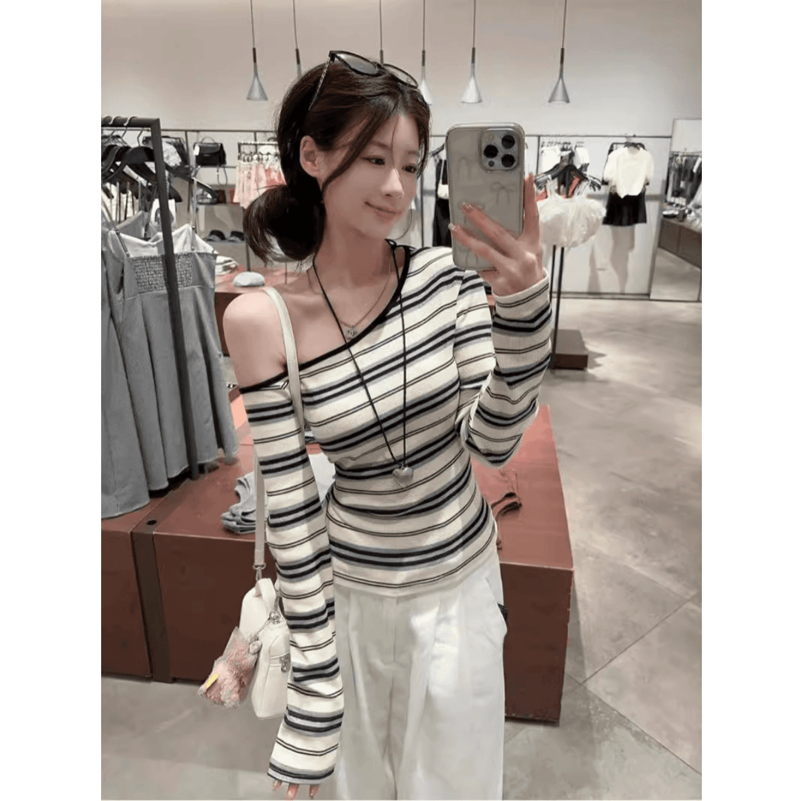 원본 컬러 짜임 기사 한 부서 느긋한 비스듬한 어깨 스트라이프 기본 셔츠 몸매 가꾸기 오프숄더 긴팔 만나는 쇼트 스타일 맨위 이미지 2