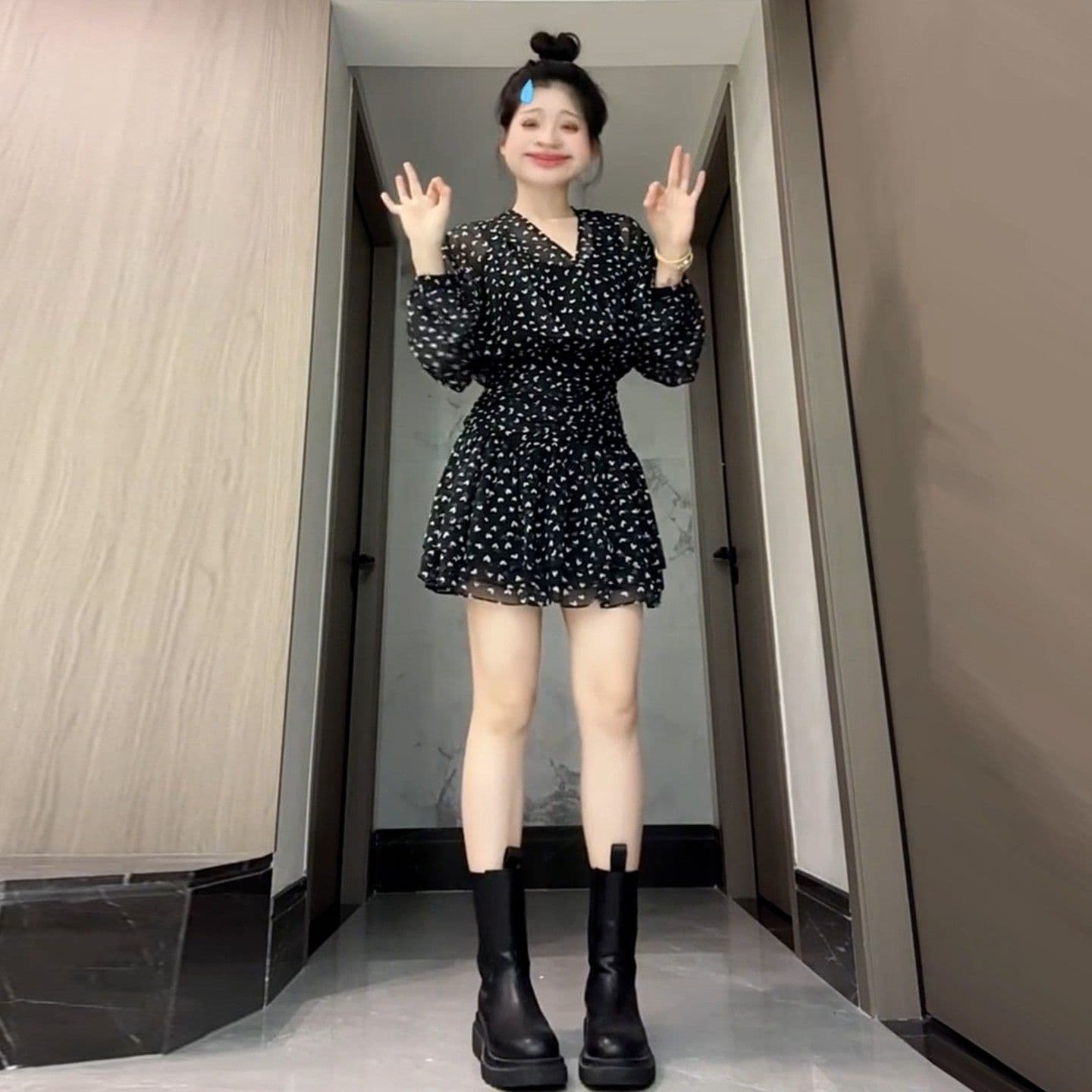 2026 새로운 프랑스식 그는 벤 바람 검정색 꽃무늬 드레스 아이들 가을 고유 한 아름다운 품격 허리 수축 미니 스커트 이미지 2