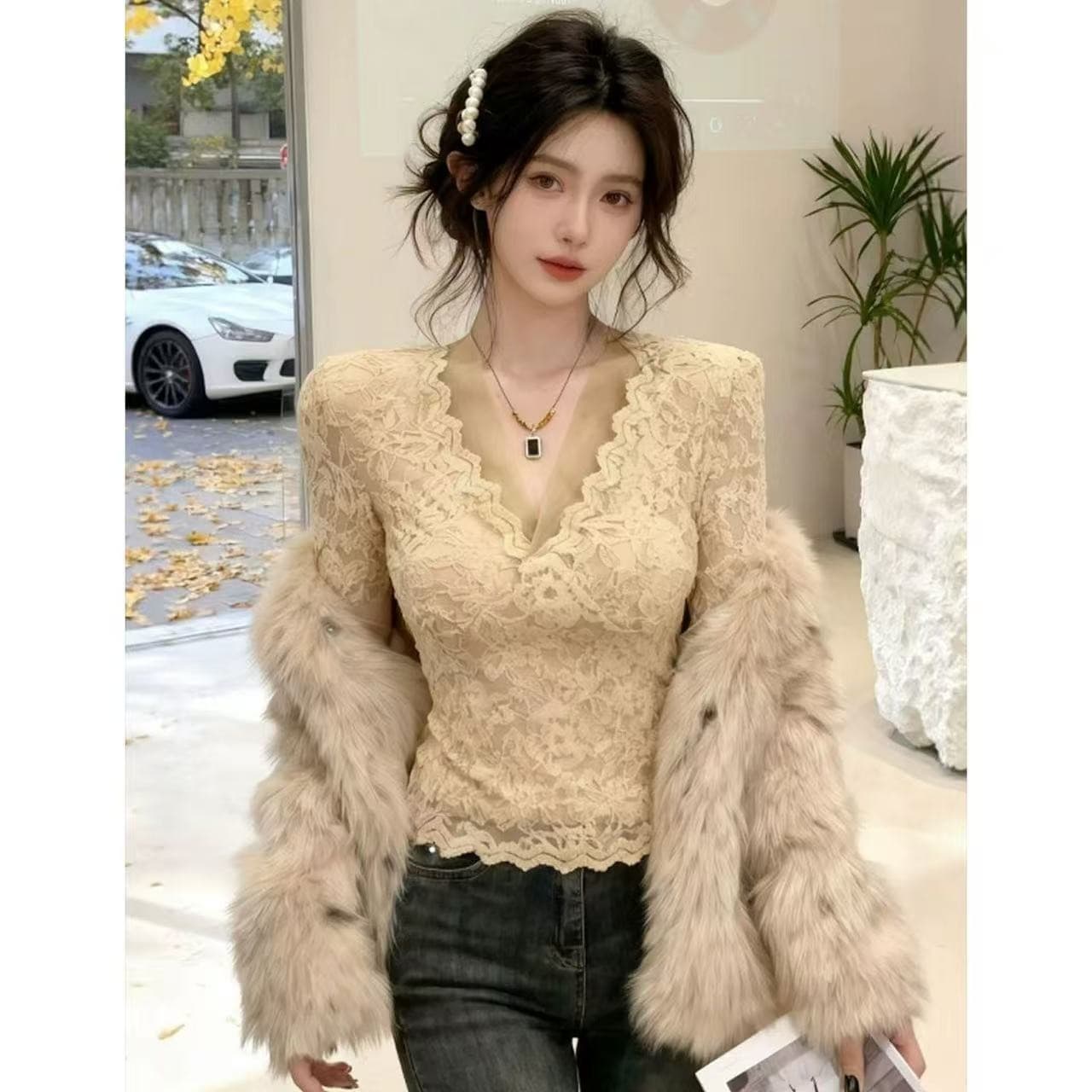 낮은 네크라인 레이스 기본 셔츠 여성 인사이드 가져 가라. 가을 겨울철 털이 있고 두꺼운 십자가 V넥 고급 센스 쇼트 스타일 망사 맨위 이미지 5