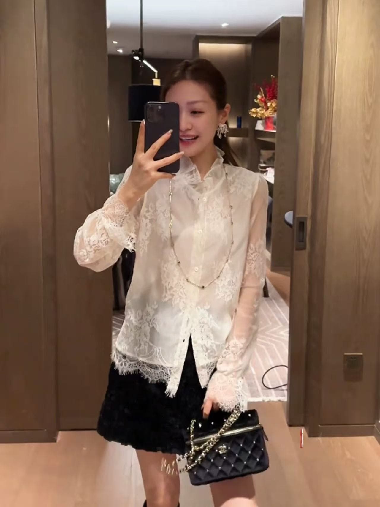 프랑스식 무거운 작업 레이스 조각 여성 셔츠 2026 봄 고급 센스 프릴 루즈핏 다용도 긴팔 맨위 트렌디 이미지 3