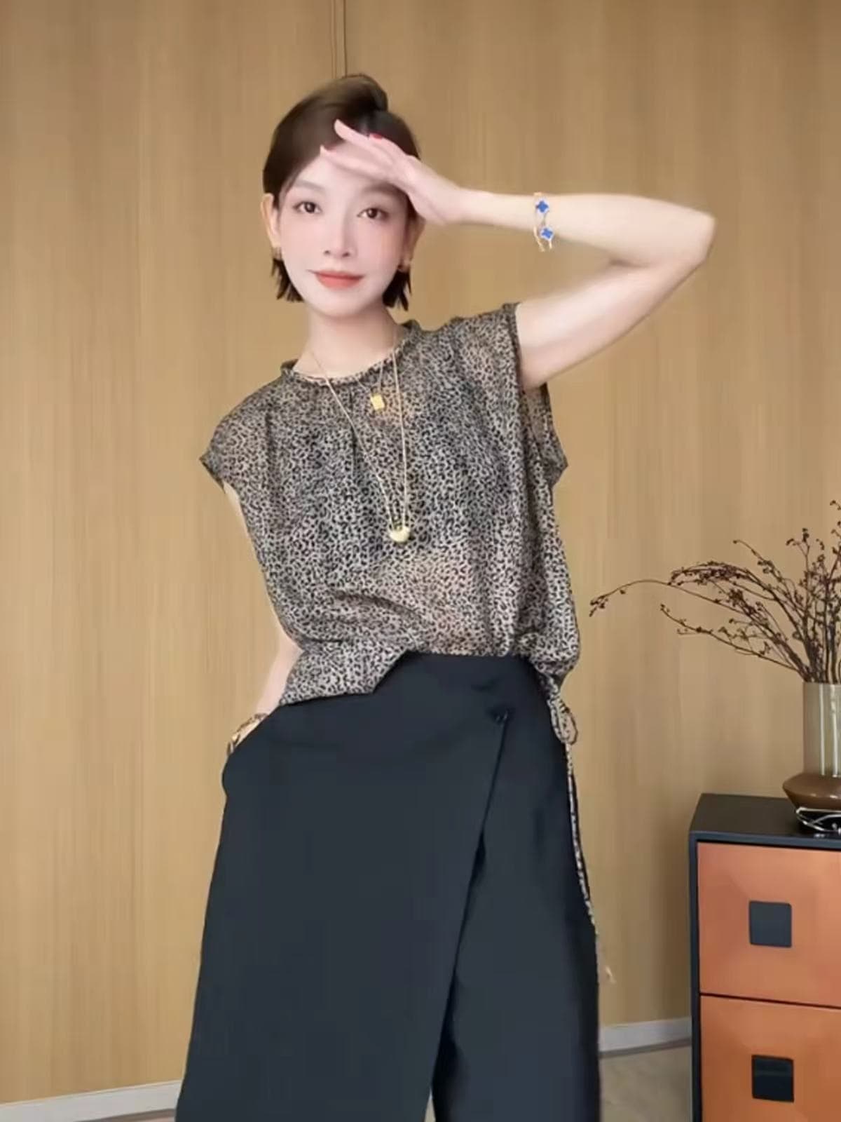 프랑스식 Chic 레오파드 무늬 반팔 시폰 셔츠 여성 여름 새로운 고유 한 외국 가스 루즈핏 슬림해 보이는 다용도 얇은 스타일 맨위