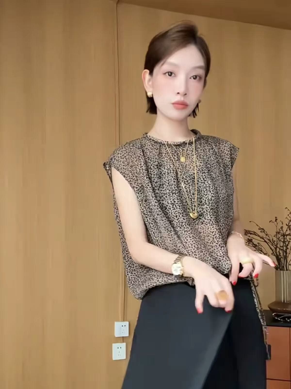 프랑스식 Chic 레오파드 무늬 반팔 시폰 셔츠 여성 여름 새로운 고유 한 외국 가스 루즈핏 슬림해 보이는 다용도 얇은 스타일 맨위 이미지 2