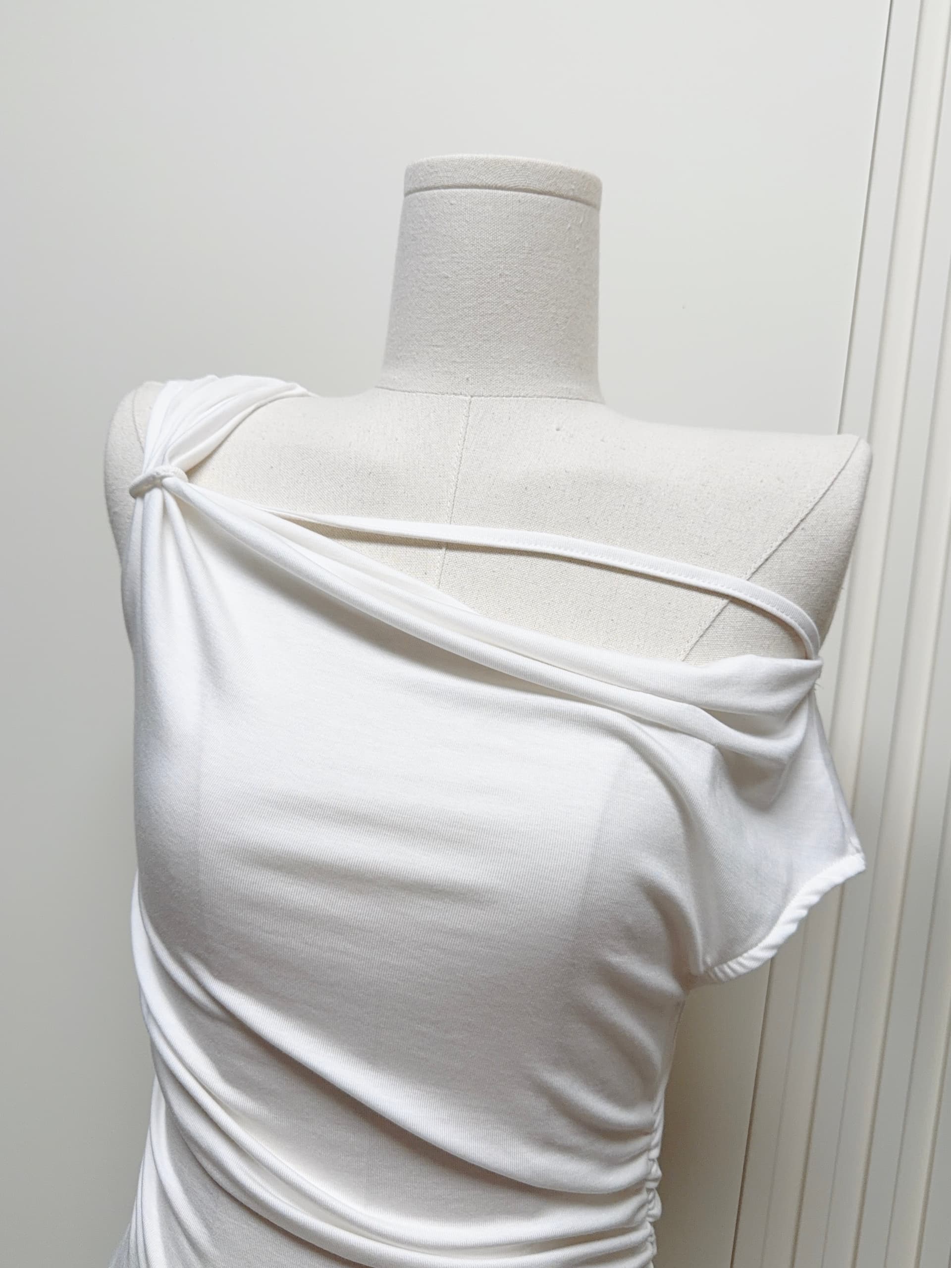 jmshop 심장 마비 커브 비스듬한 어깨 칼라 깨진 Pleat 허리 수축 트임 반팔 티셔츠 여름 몸매 가꾸기 다용도 상세 이미지 5