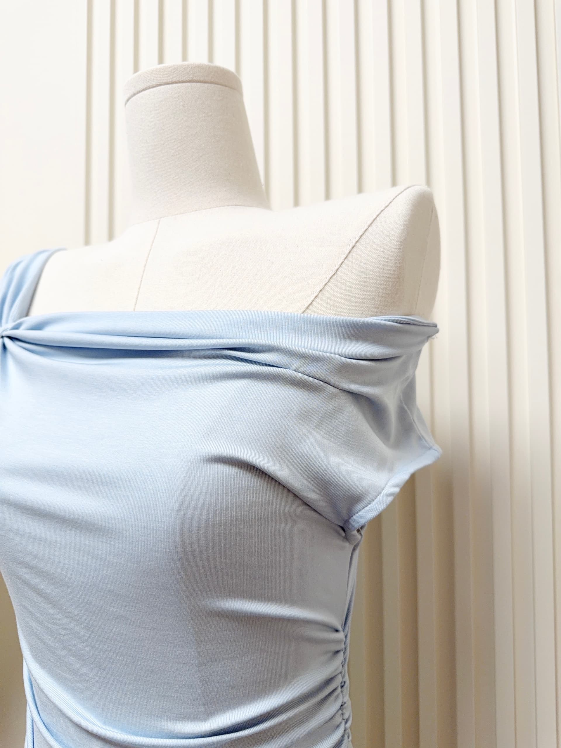 jmshop 심장 마비 커브 비스듬한 어깨 칼라 깨진 Pleat 허리 수축 트임 반팔 티셔츠 여름 몸매 가꾸기 다용도 상세 이미지 9