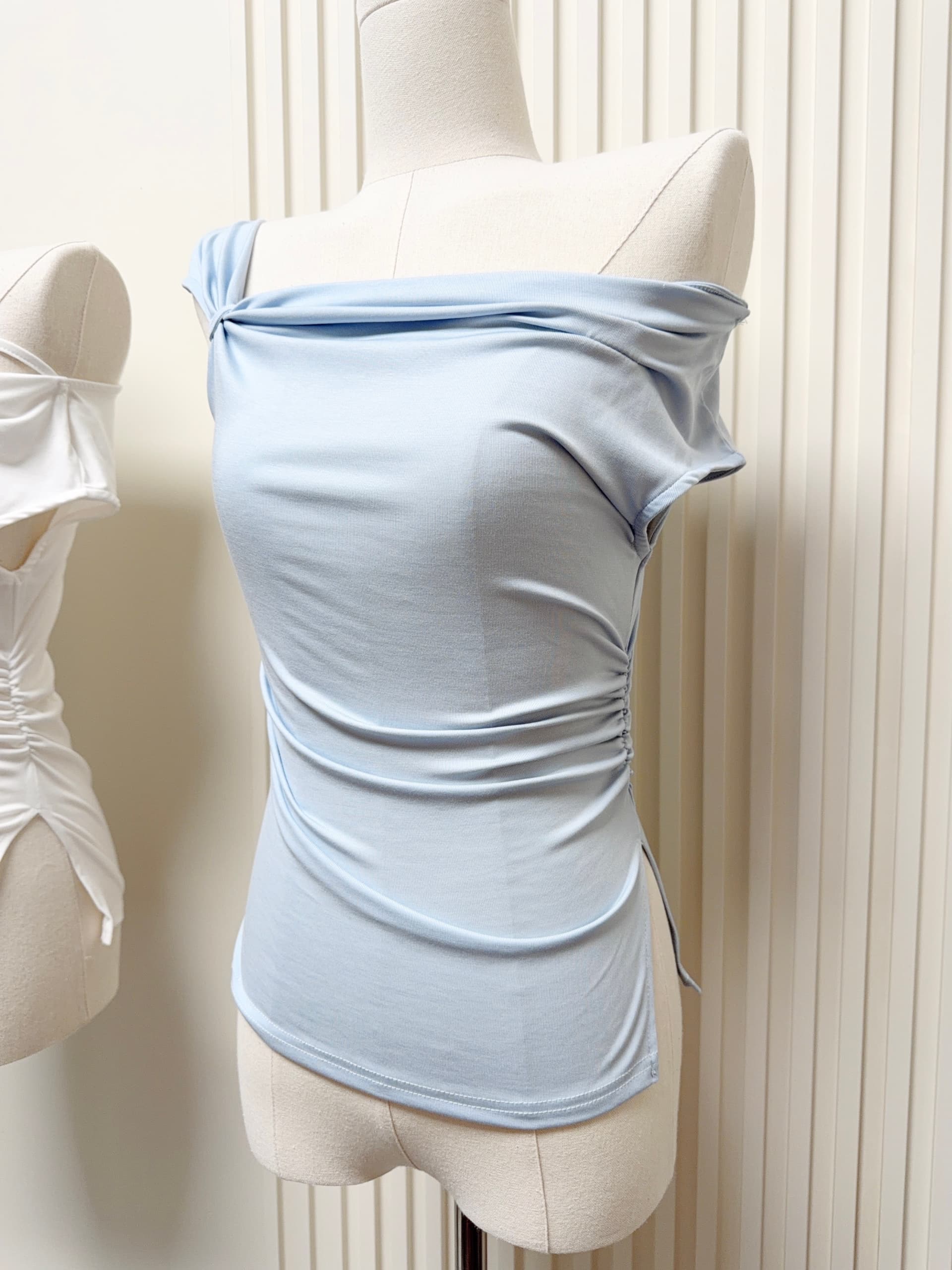 jmshop 심장 마비 커브 비스듬한 어깨 칼라 깨진 Pleat 허리 수축 트임 반팔 티셔츠 여름 몸매 가꾸기 다용도 상세 이미지 11