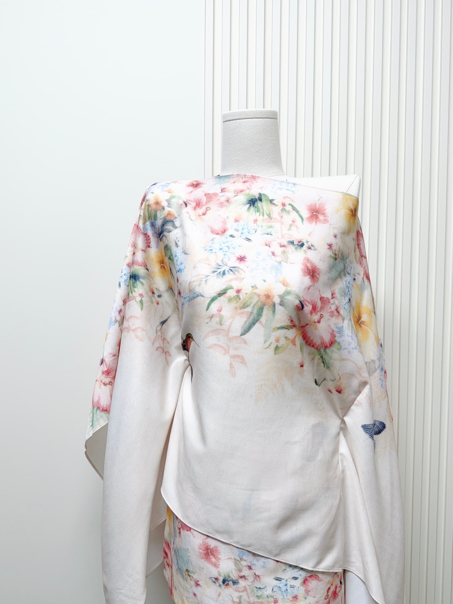 꽃 위안 나비 사랑 꽃 그림자 라이 경기 서울 아마 레이스업 블라우스 미니 스커트 세트 여성 봄 여름 품격 투피스 세트 상세 이미지 10