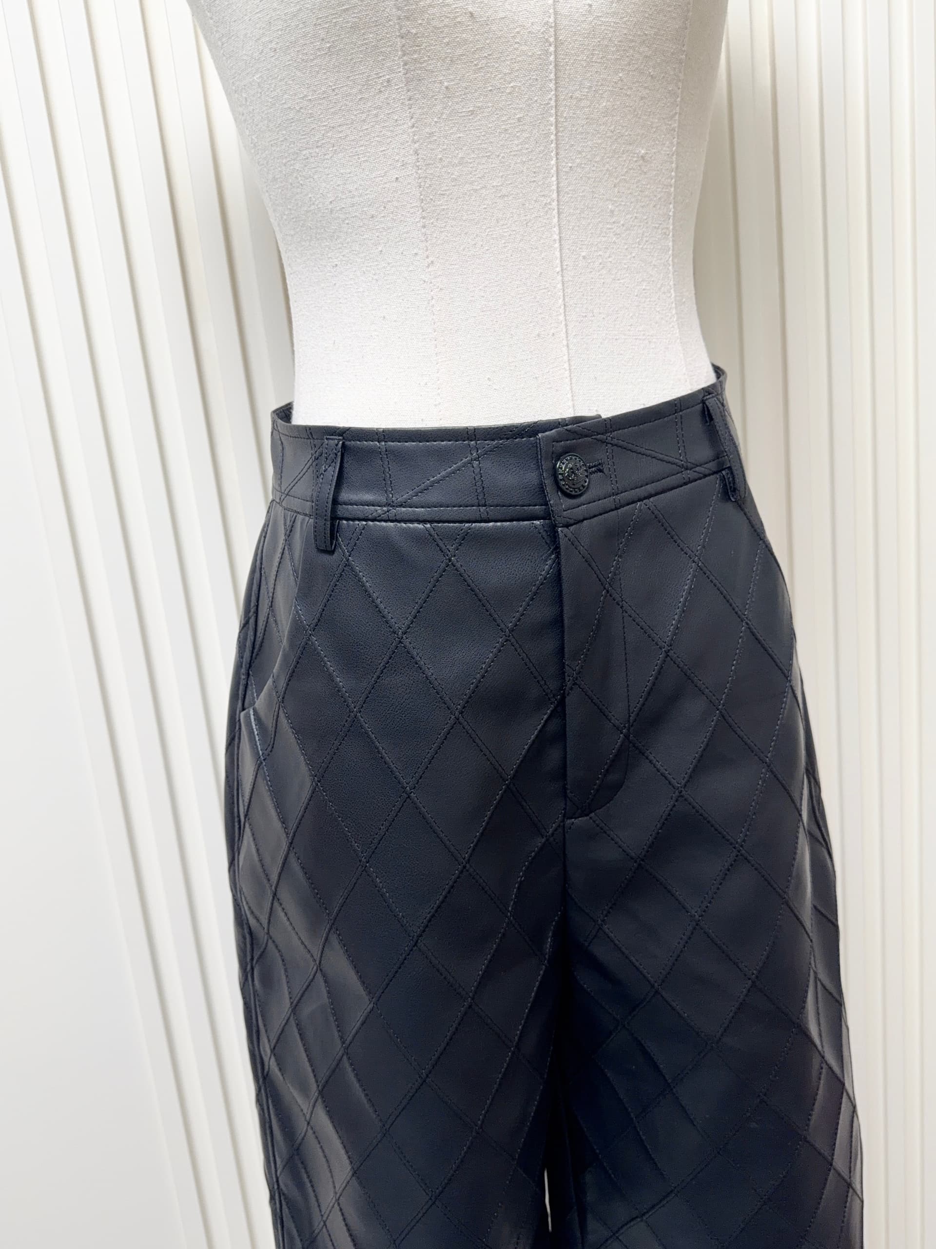 nss collection 중년 향기로운 향 vtg 링 그리드 블랙 5 점 가죽 바지 스트레이트 슬림해 보이는 다용도 바지 상세 이미지 6