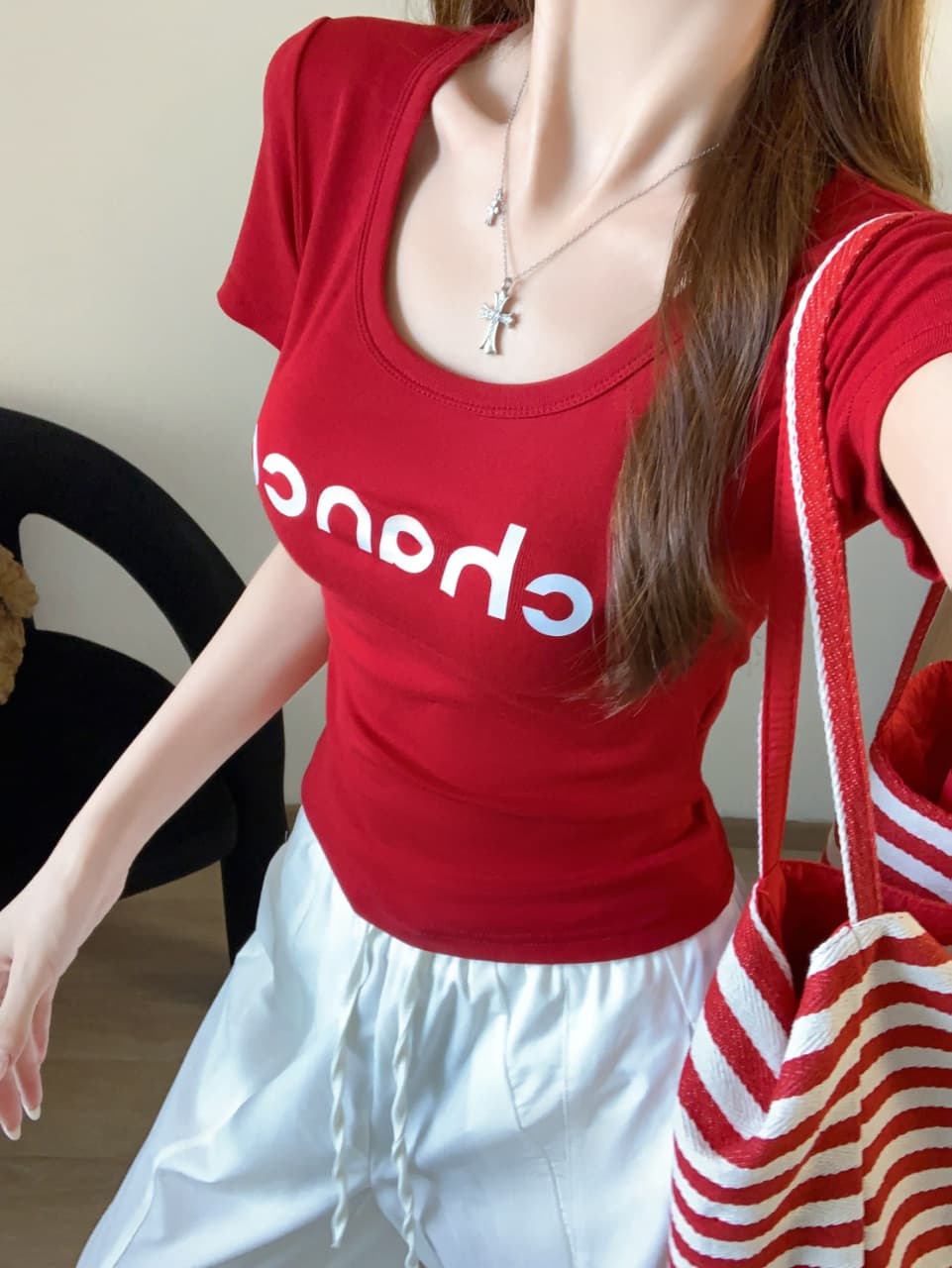 핫걸 타이트 반팔 티셔츠 여성 여름 u 칼라 알파벳 프린트 몸매 가꾸기 쇼트 스타일 작은 키 미니멀리즘 맨위 ins 트렌디
