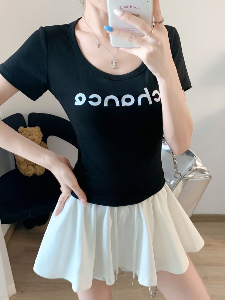 핫걸 타이트 반팔 티셔츠 여성 여름 u 칼라 알파벳 프린트 몸매 가꾸기 쇼트 스타일 작은 키 미니멀리즘 맨위 ins 트렌디 이미지 4