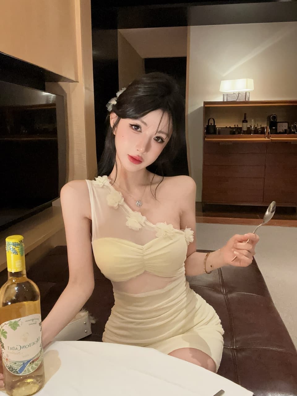 실사 순수한 욕망 핫걸 디자인 센스 작은 대중 비스듬한 어깨 꽃 홀로우 아웃 민소매 몸매 가꾸기 슬림해 보이는 드레스 상세 이미지 10