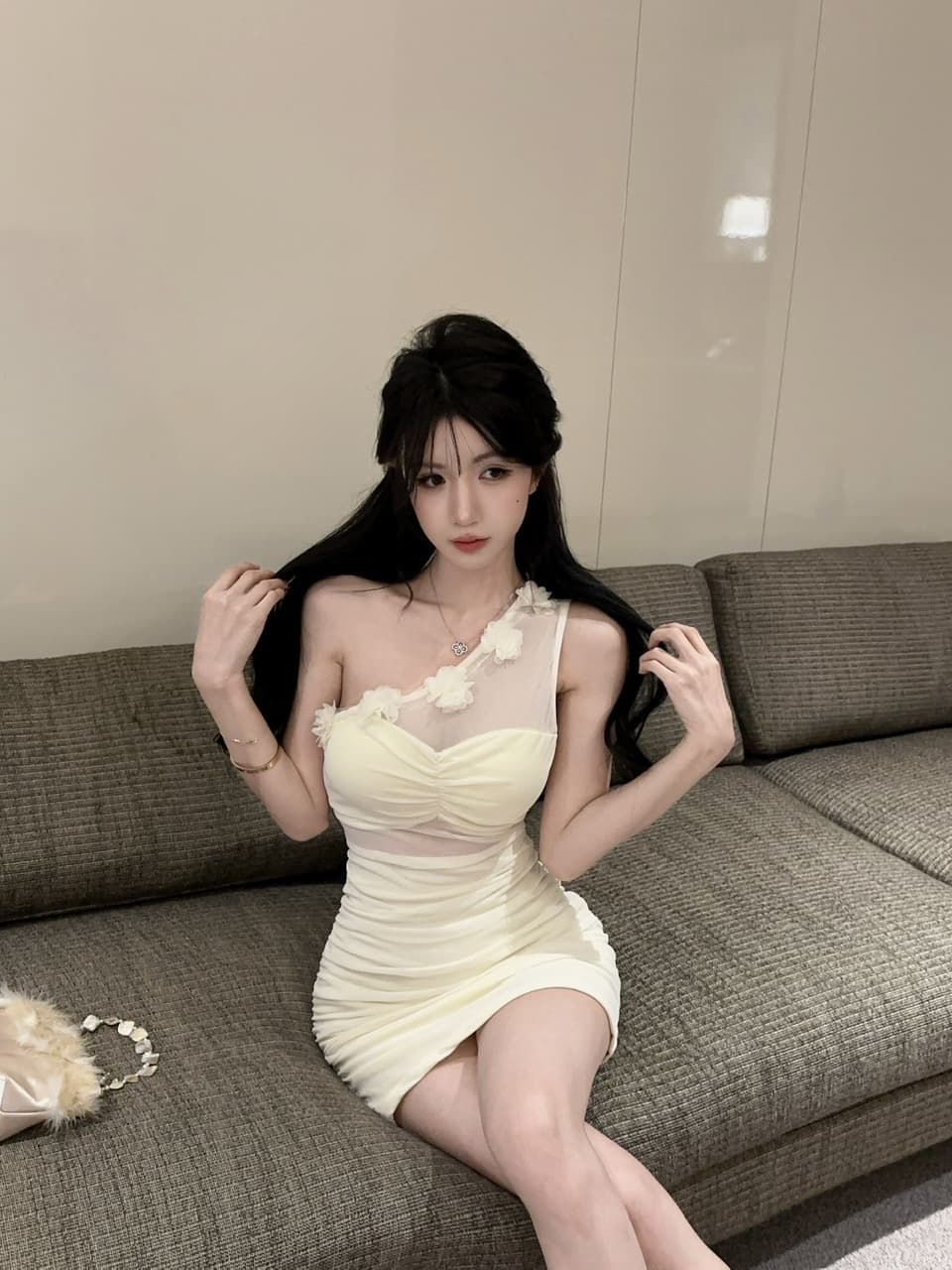 실사 순수한 욕망 핫걸 디자인 센스 작은 대중 비스듬한 어깨 꽃 홀로우 아웃 민소매 몸매 가꾸기 슬림해 보이는 드레스 상세 이미지 11