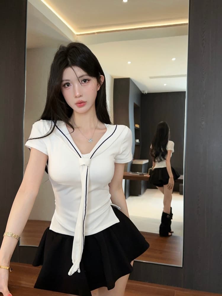 실사 달콤한 핫걸 연령 감소 해군 칼라 품격 프랑스식 트임 몸매 가꾸기 다용도 단색 쇼트 스타일 맨위 상세 이미지 2