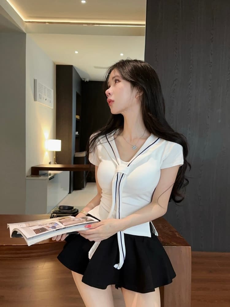 실사 달콤한 핫걸 연령 감소 해군 칼라 품격 프랑스식 트임 몸매 가꾸기 다용도 단색 쇼트 스타일 맨위 상세 이미지 3