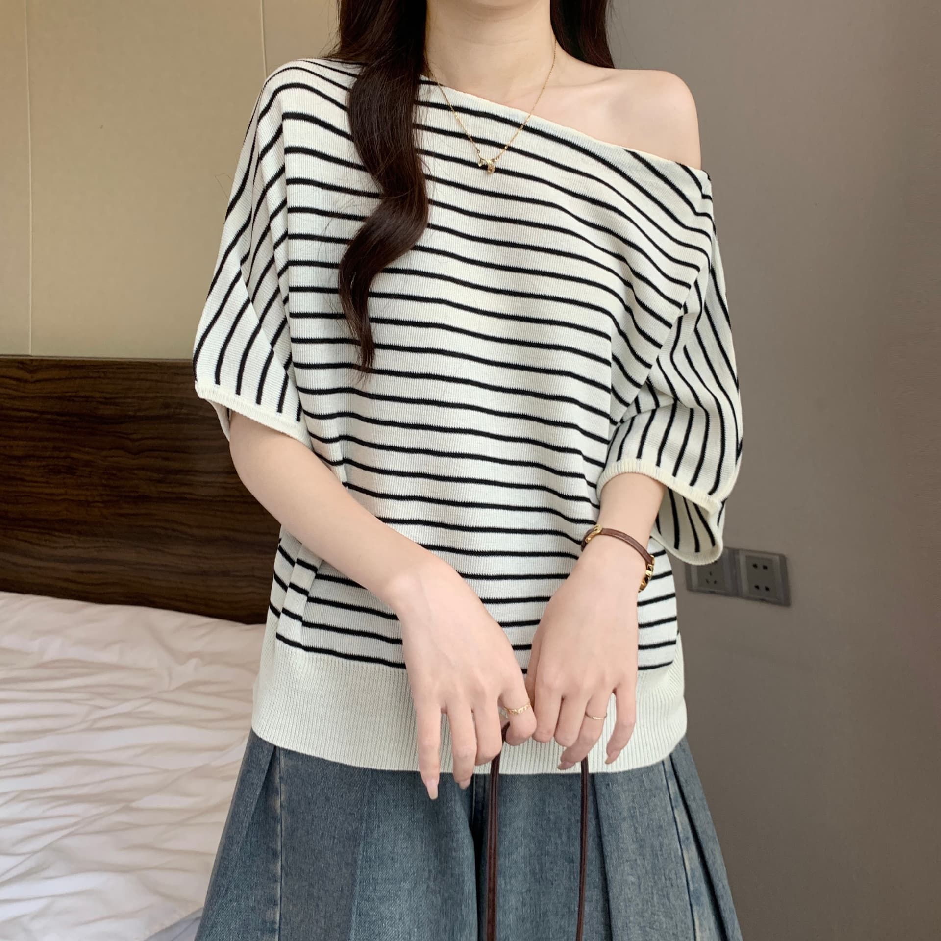 한 부서 부드러운 바람 비스듬한 어깨 5 점 소매 짠 셔츠 여성 봄 여름 디자인 센스 빅 사이즈 허리 수축 슬림해 보이는 품격 맨위 상세 이미지 13