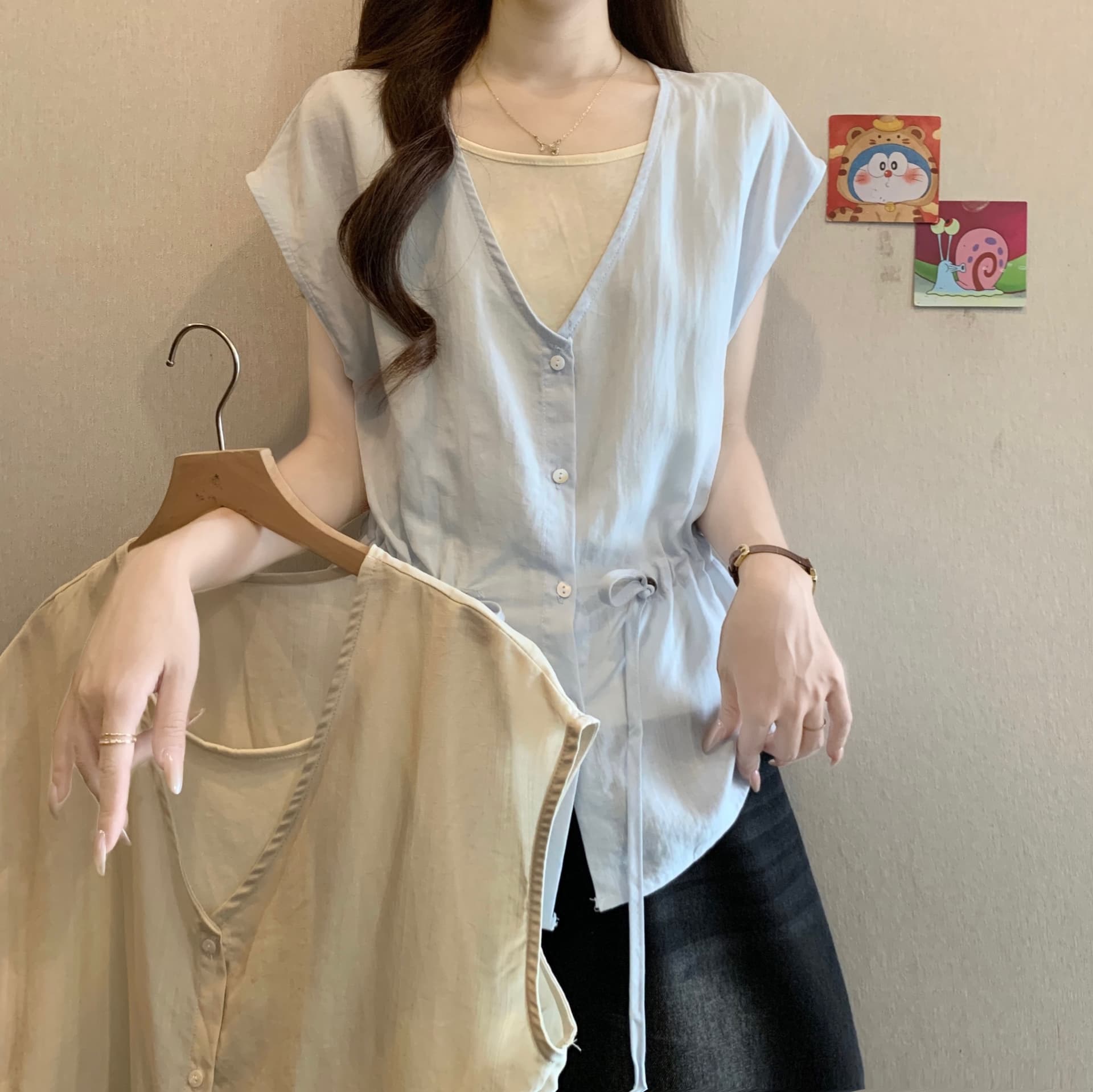 카운터 빼다 미니멀리즘 V넥 반팔 여성 셔츠 여름 새로운 스트랩 허리 수축 슬림해 보이는 다용도 연령 감소 맨위 트렌디 상세 이미지 9