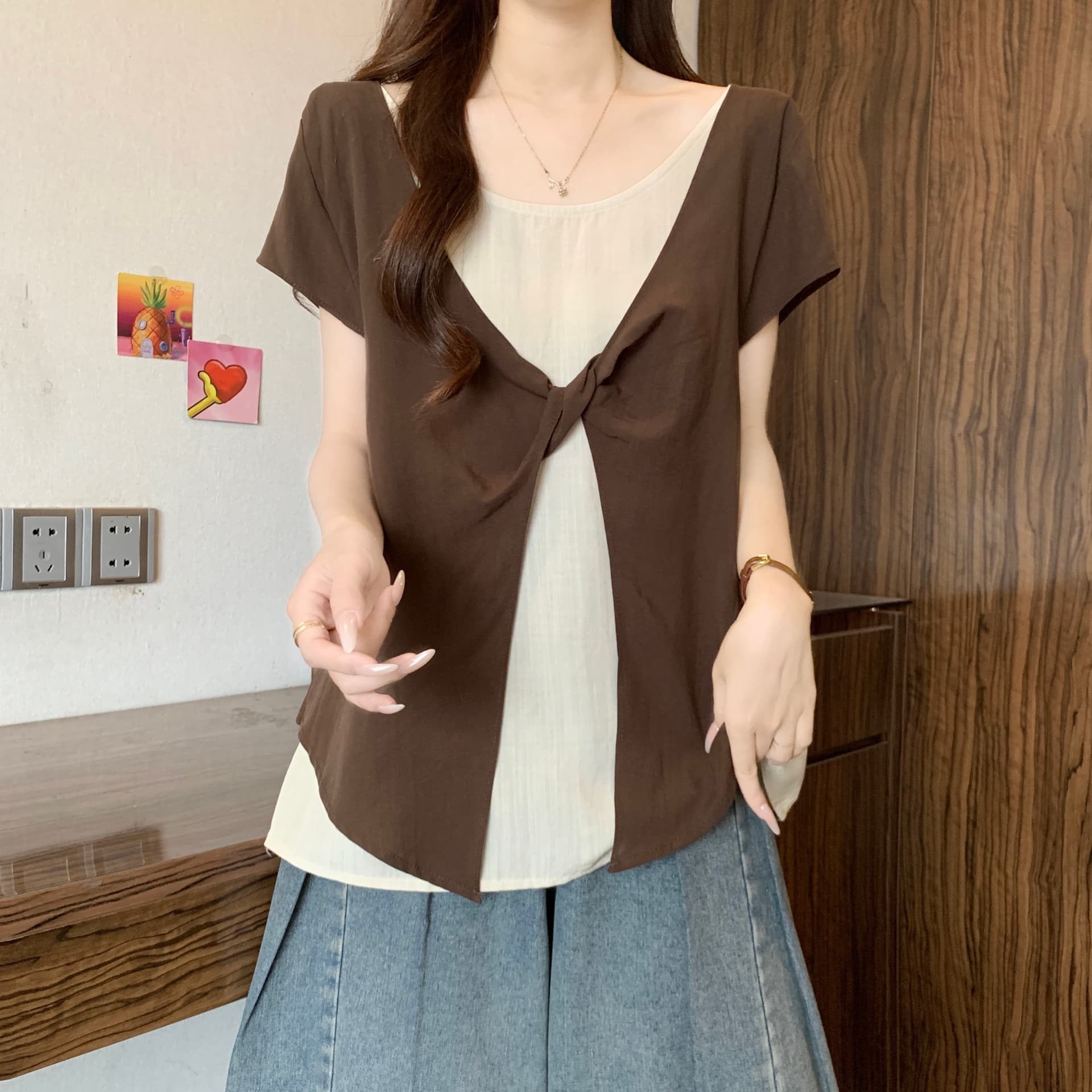 빅 사이즈 지방 mm 여름 새로운 패션 고유 한 Chic 페이크 레이어드 비틀림 V넥 반팔 셔츠 작은 셔츠 맨위 여성 상세 이미지 7
