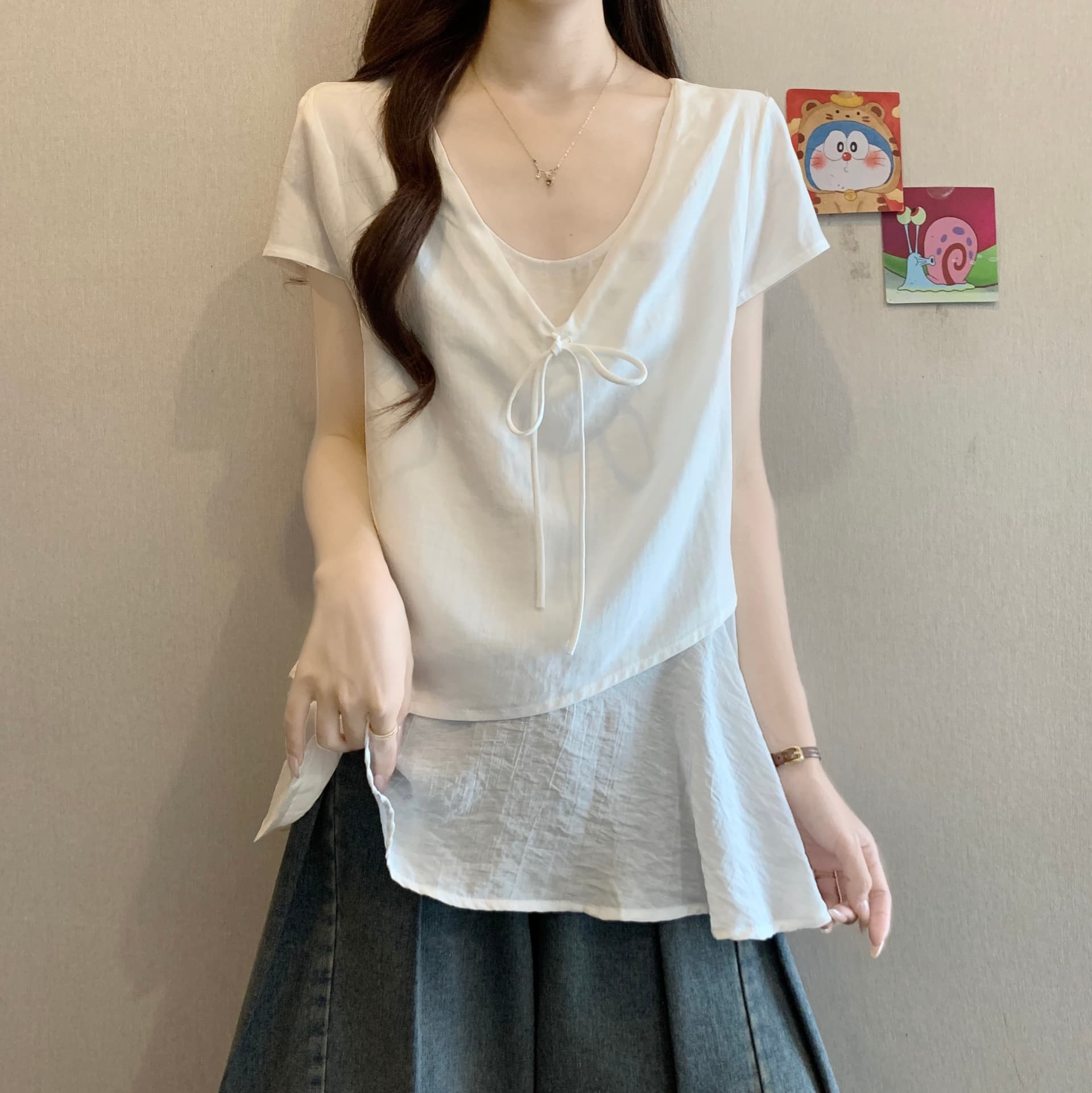 빅 사이즈 프랑스식 페이크 레이어드 레이스업 V넥 반팔 여성 셔츠 여름 통통한 여동생 루즈핏 표지 배 고유 한 맨위 상세 이미지 4