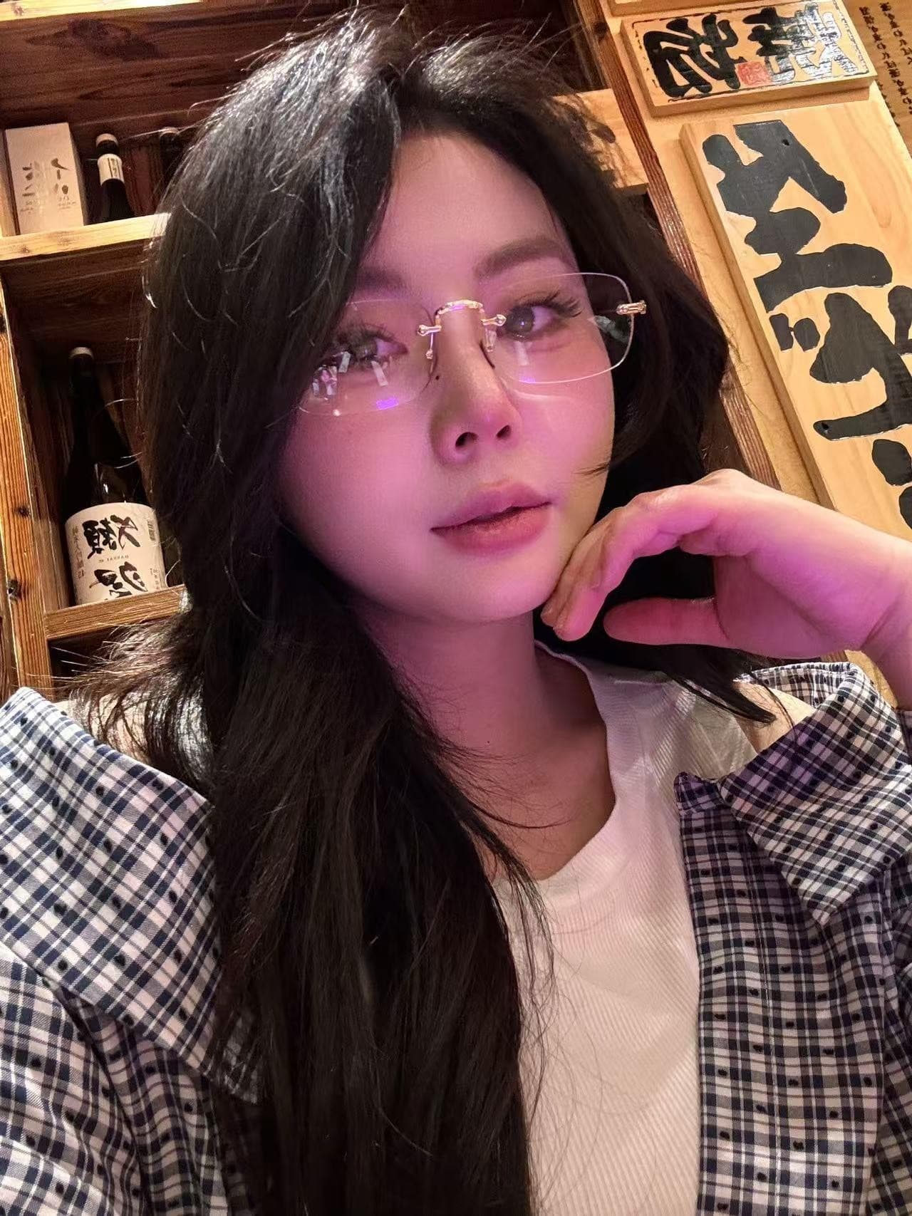 미시 뜨거운 소녀 순수한 욕망 바람 틈새 시장 디자인 가짜 두 조각 슬림 패션 대비 색 스티칭 가짜 두 조각 셔츠 상세 이미지 3