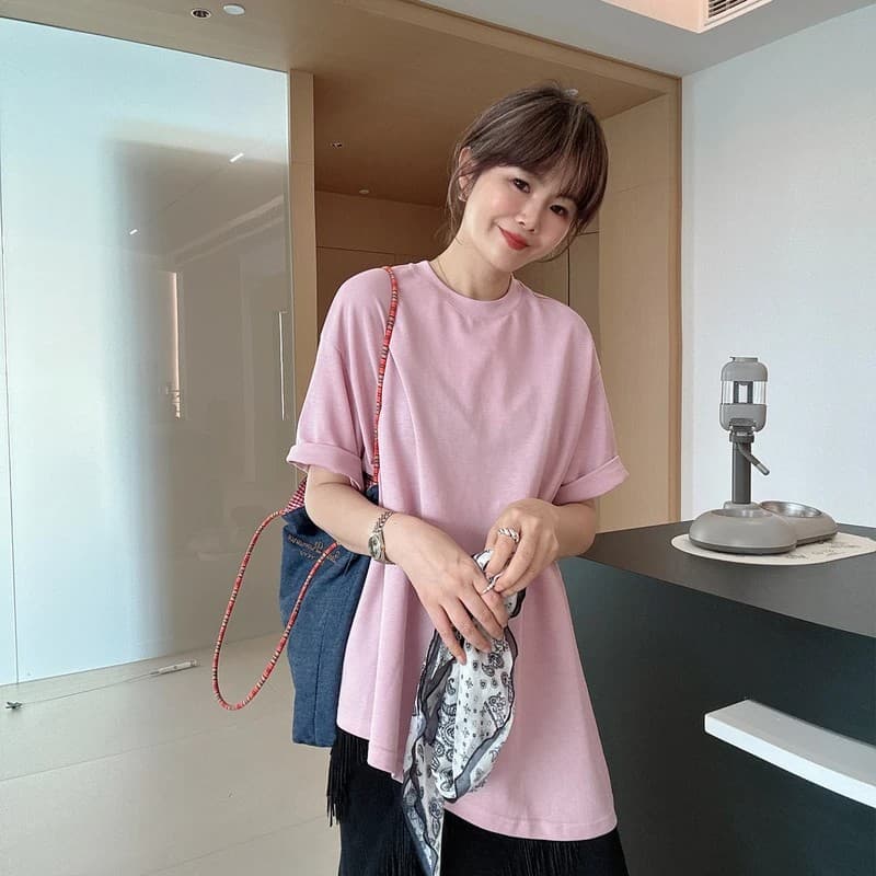 여름 미니멀리즘 다용도 루즈핏 라운드 넥 중간 길이 측면 트임 반팔 티셔츠 여성 이미지 6