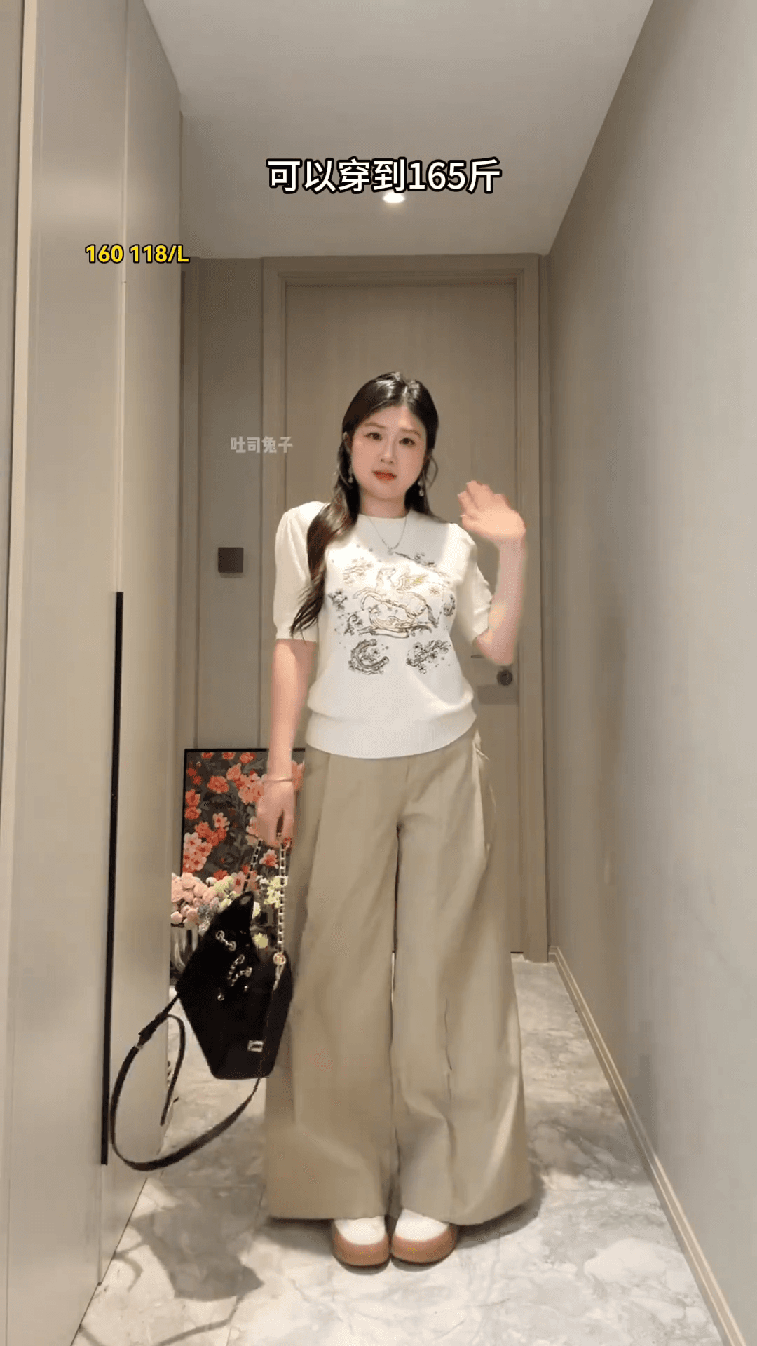 빅 사이즈 지방 mm 무거운 작업 자수 작은 말 패턴 니트 반팔 티셔츠 여성 봄 여름 순수한 욕망 바람 슬림해 보이는 긍정적 인 어깨 의류 이미지 2