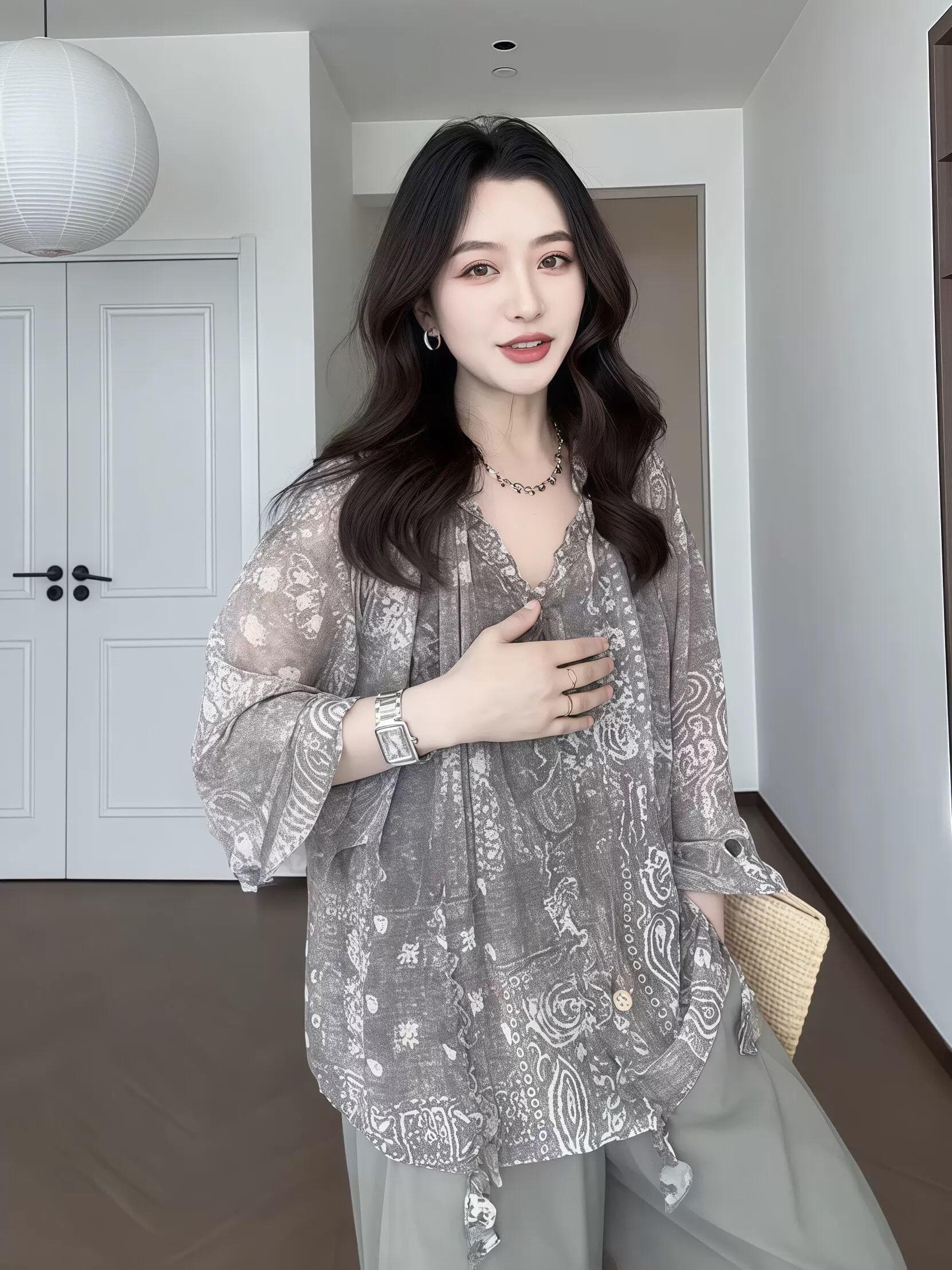 우아한 헤일로 염색 프랑스식 슬림해 보이는 프린트 프릴 V넥 블라우스 여성 자외선 차단 상세 이미지 6