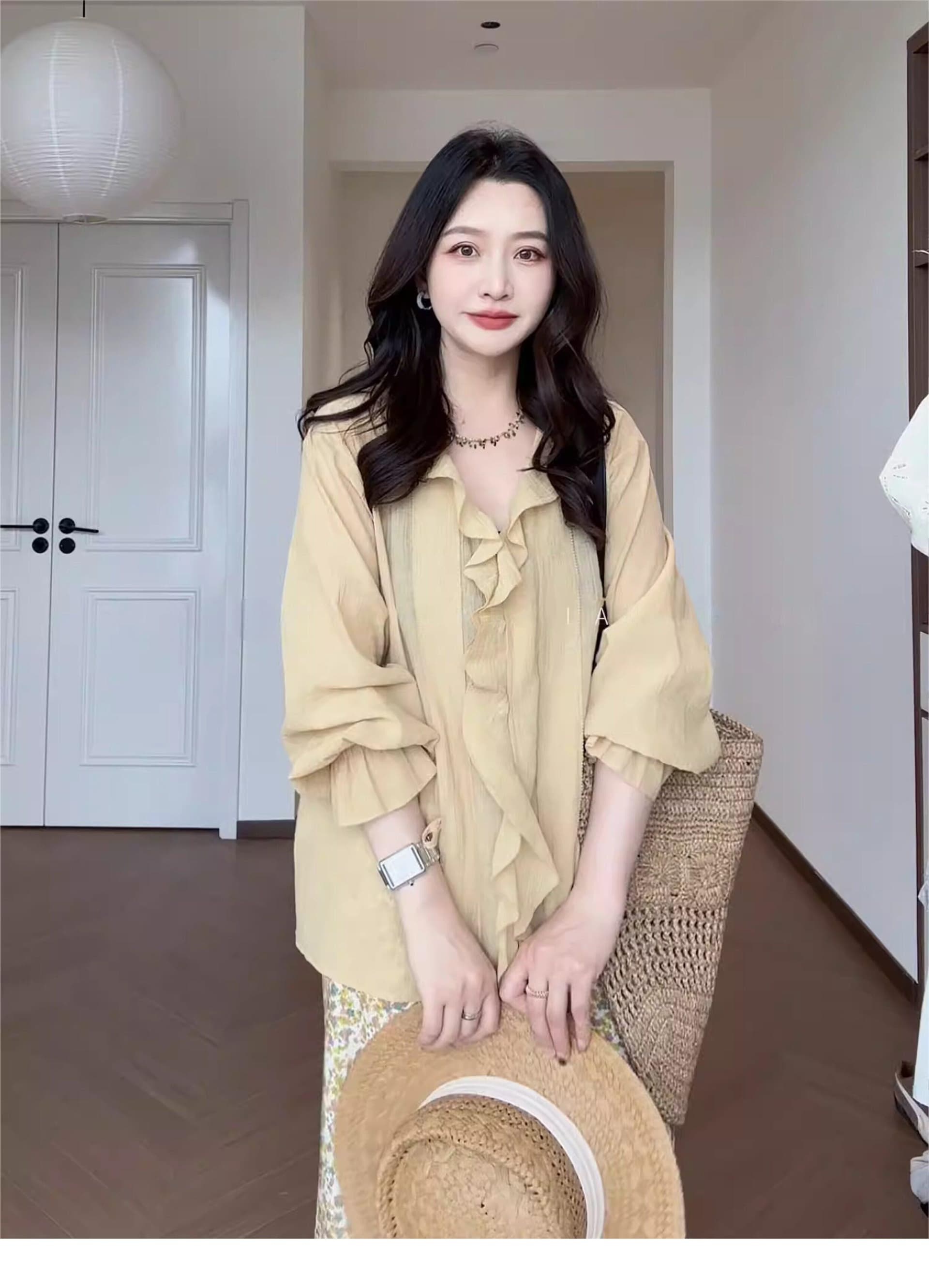 윤주연 슈 프랑스식 디자인 센스 품격 부드러운 바람 프릴 V넥 슬림해 보이는 셔츠 맨위 꽃무늬 치마 세트 이미지 5