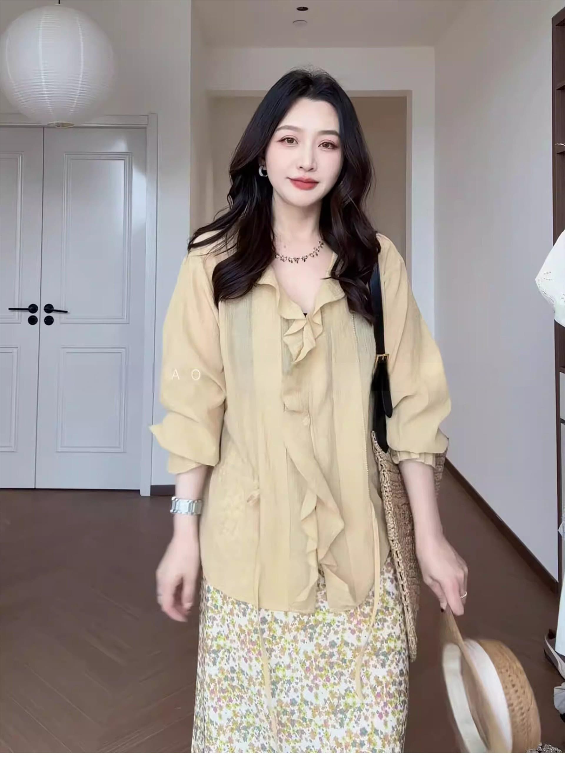 윤주연 슈 프랑스식 디자인 센스 품격 부드러운 바람 프릴 V넥 슬림해 보이는 셔츠 맨위 꽃무늬 치마 세트 상세 이미지 9