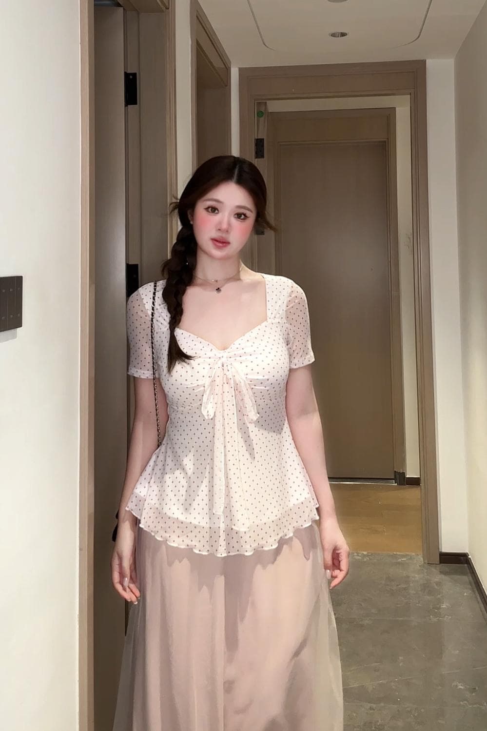 마이크로 지방 mm 프랑스식 도트 무늬 망사 맨위 티셔츠 여성 여름 2026 새로운 몸매 가꾸기 슬림해 보이는 맨위 반 스커트 세트 상세 이미지 17