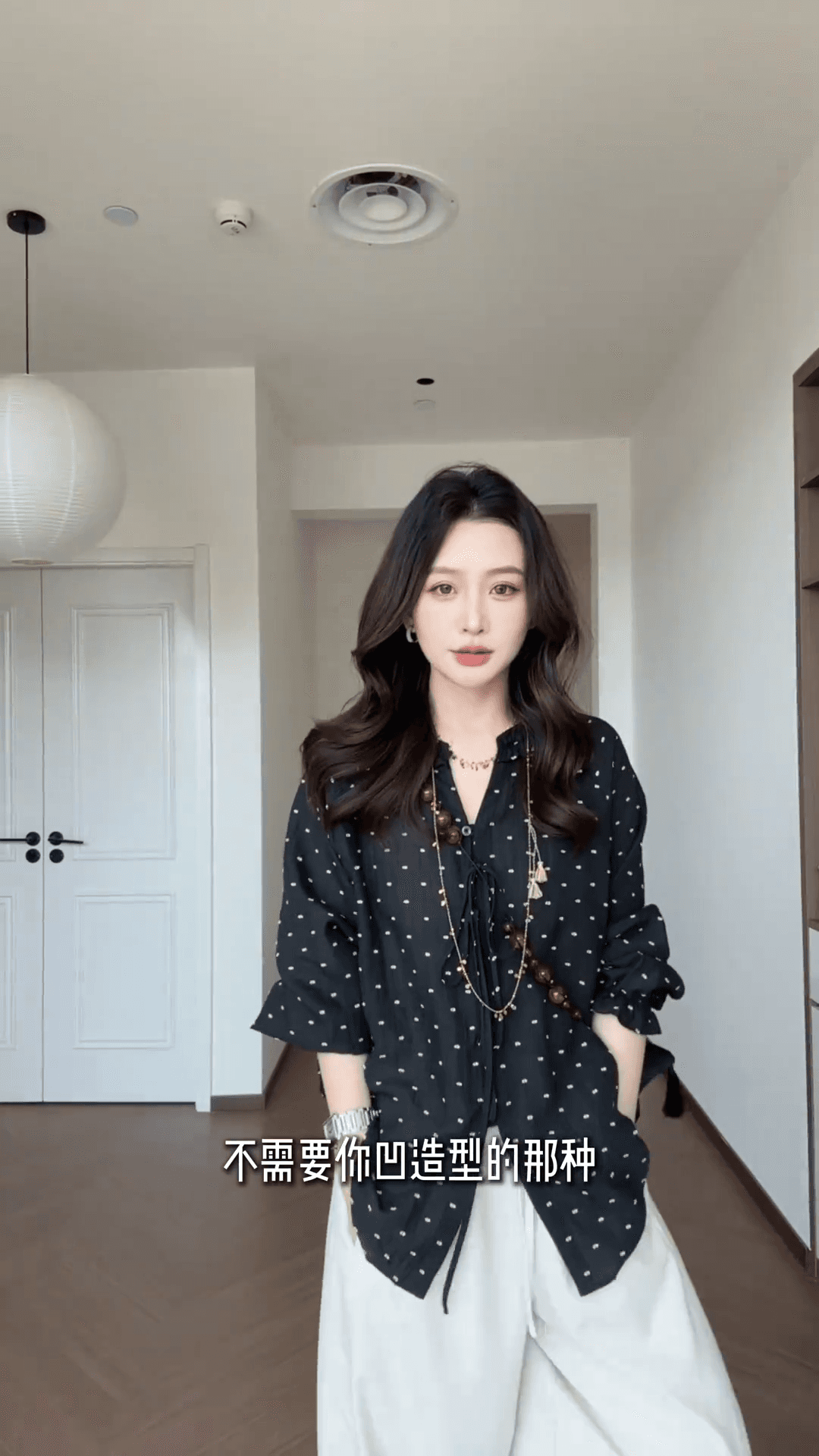 초박형 통기성 프랑스식 도트 무늬 셔츠 슬림해 보이는 맨위 여성 상세 이미지 5