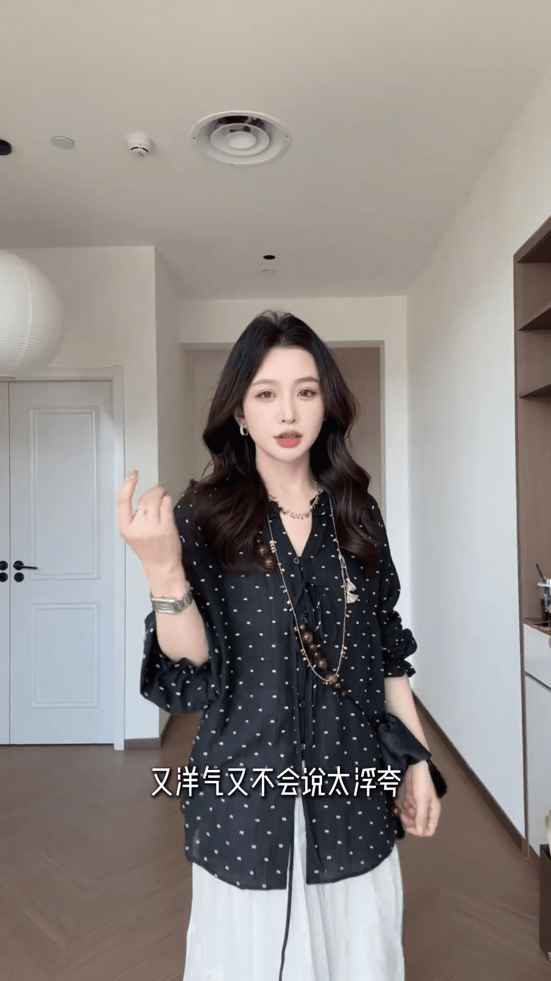초박형 통기성 프랑스식 도트 무늬 셔츠 슬림해 보이는 맨위 여성 상세 이미지 7