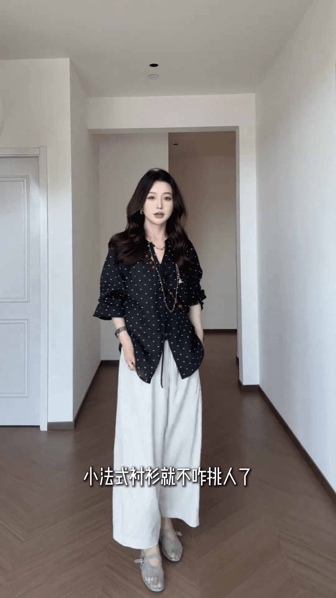 초박형 통기성 프랑스식 도트 무늬 셔츠 슬림해 보이는 맨위 여성 상세 이미지 9