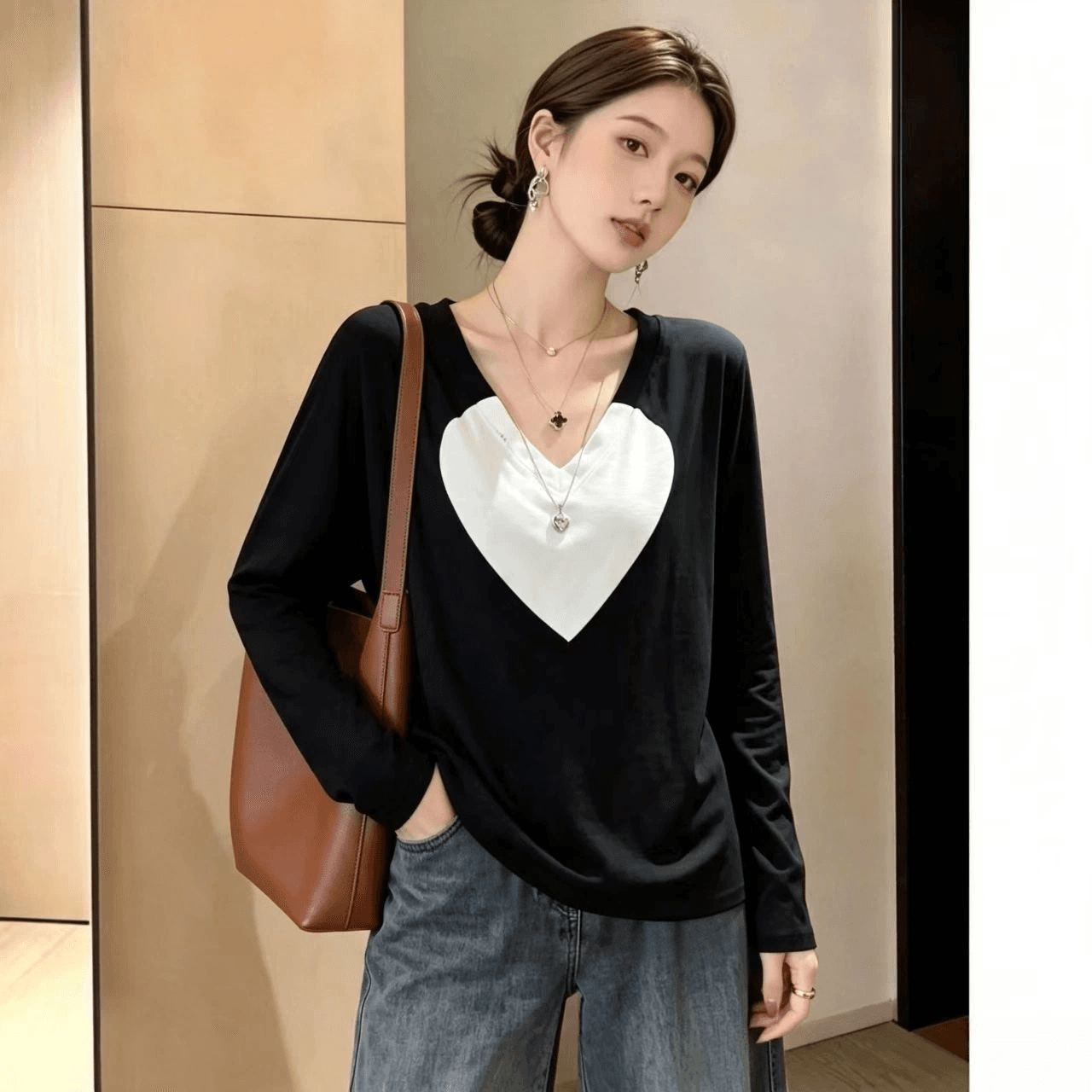 실사 빅 사이즈 여성 의류 가을 새로운 연령 감소 다용도 디자인 센스 하트 패치워크 고급 센스 긴팔 티셔츠 기본 셔츠 상세 이미지 14