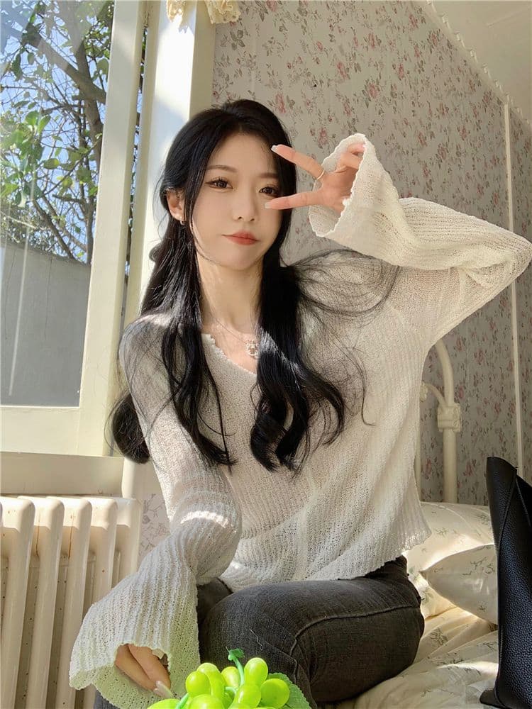 불규칙 V넥 홀로우 아웃 여성 몸매 가꾸기 슬림해 보이는 긴팔 블라우스 맨위 니트 스웨터 상세 이미지 5