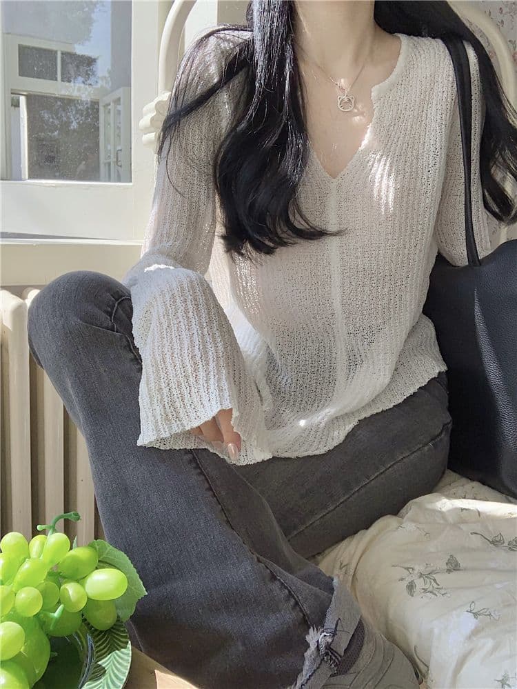 불규칙 V넥 홀로우 아웃 여성 몸매 가꾸기 슬림해 보이는 긴팔 블라우스 맨위 니트 스웨터 상세 이미지 12