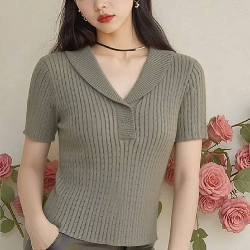 우아함 품격 반 개방 칼라 반팔 꽈배기 니트 스웨터 2026 봄 여름 새로운 한국 스타일 몸매 가꾸기 슬림해 보이는 맨위 여성 이미지 2