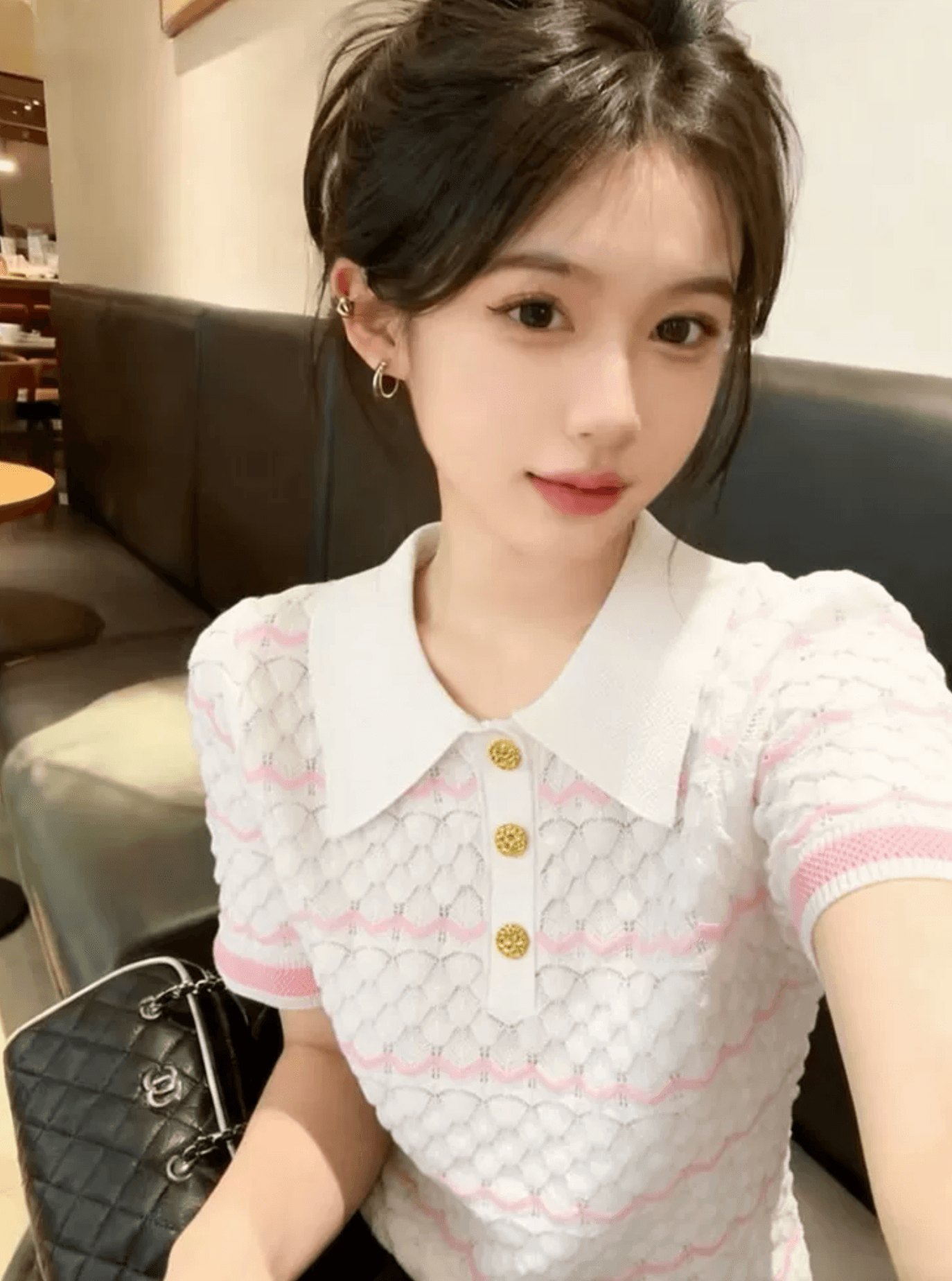 부드러운 바람 달콤함 POLO 칼라 화이트 반팔 티셔츠 여성 2026 여름 새로운 고유 한 아름다운 그레이트 봐. 의류 상세 이미지 1