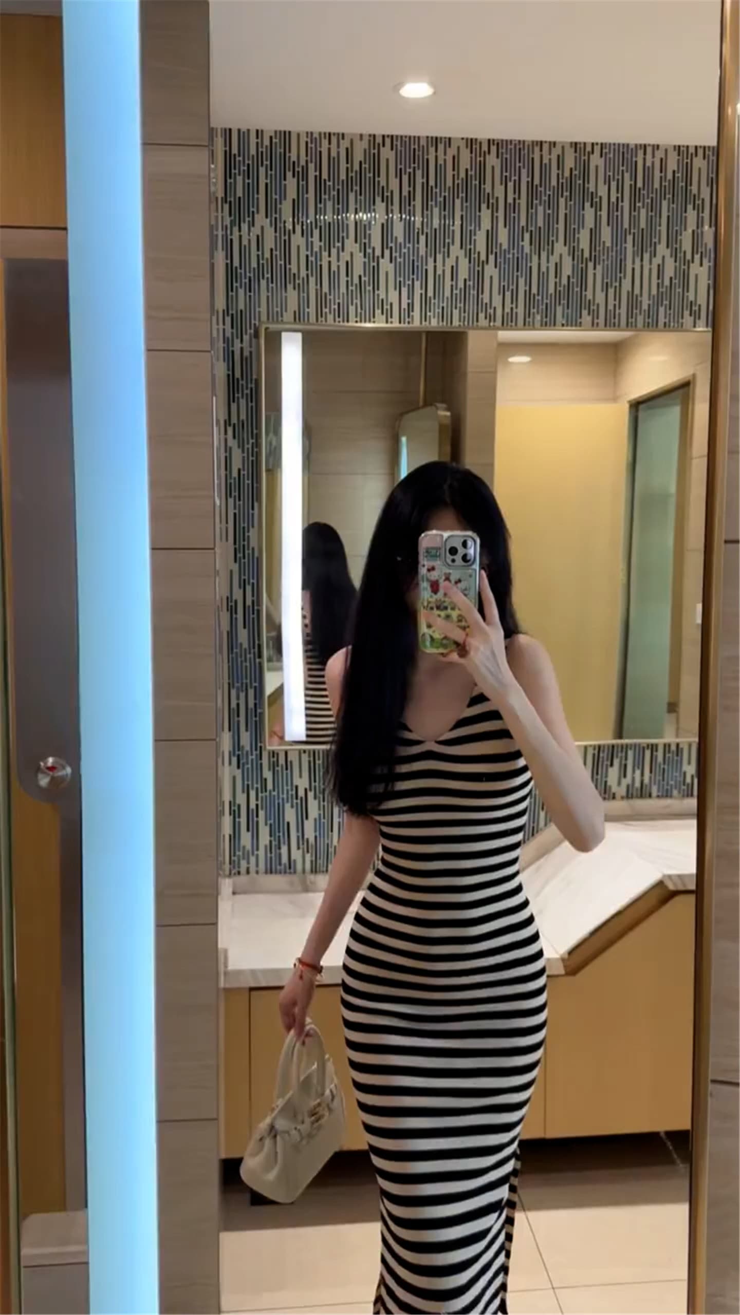 프랑스식 스트라이프 민소매 조끼 슬립 드레스 아이들 여름 2025 새로운 디자인 센스 작은 대중 허리 수축 롱 스커트 상세 이미지 2