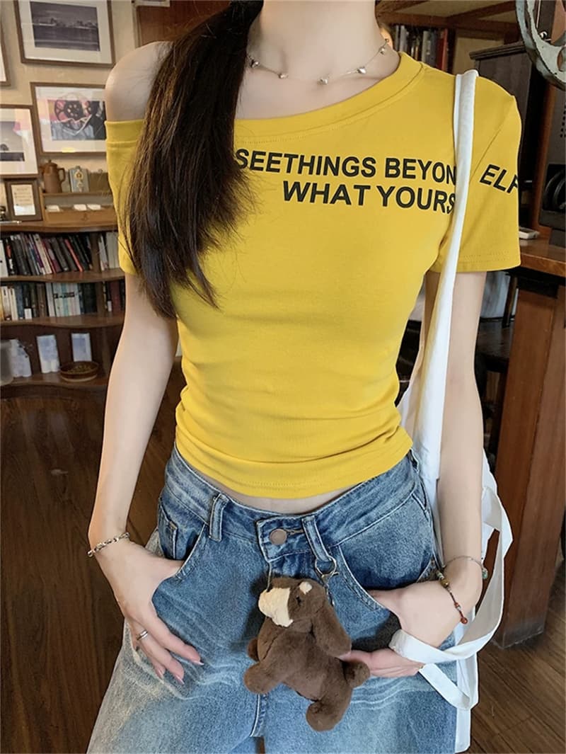 알파벳 프린트 비스듬한 어깨 반팔 티셔츠 여성 여름 새로운 아메리칸 핫걸 몸매 가꾸기 디자인 센스 검정색 쇼트 스타일 맨위 상세 이미지 31