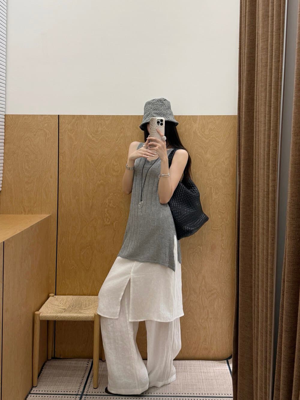 여름 한국 스타일 오래된 돈 바람 팬시 라운드 넥 측면 트임 몸매 가꾸기 슬림해 보이는 니트 조끼 세련된 캐주얼 품격 작은 셔츠 상세 이미지 7