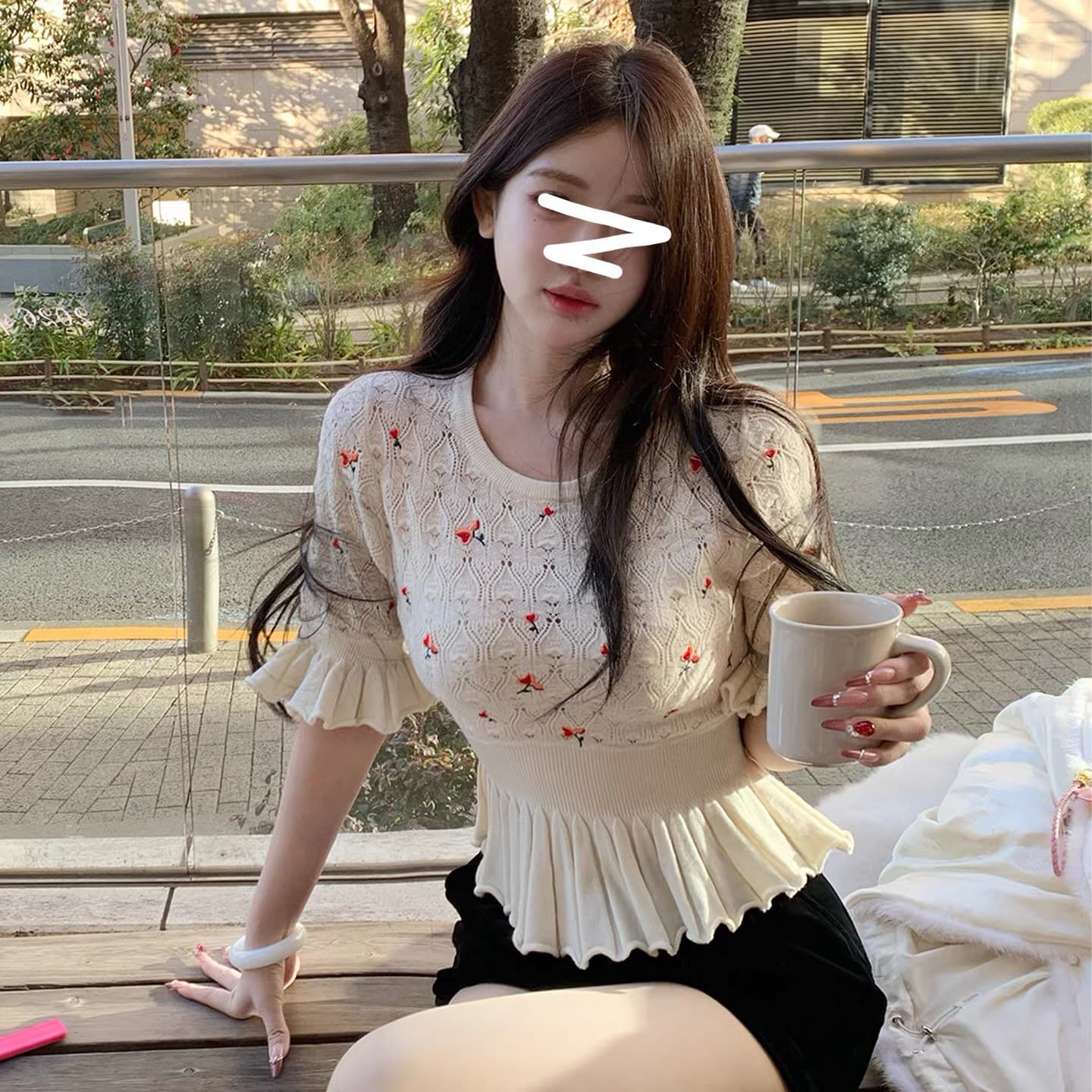 고급 센스 자수 라운드 넥 반팔 니트 스웨터 여성 봄 여름 2026 새로운 외국 가스 허리 수축 타이트 풀오버 맨위 상세 이미지 2
