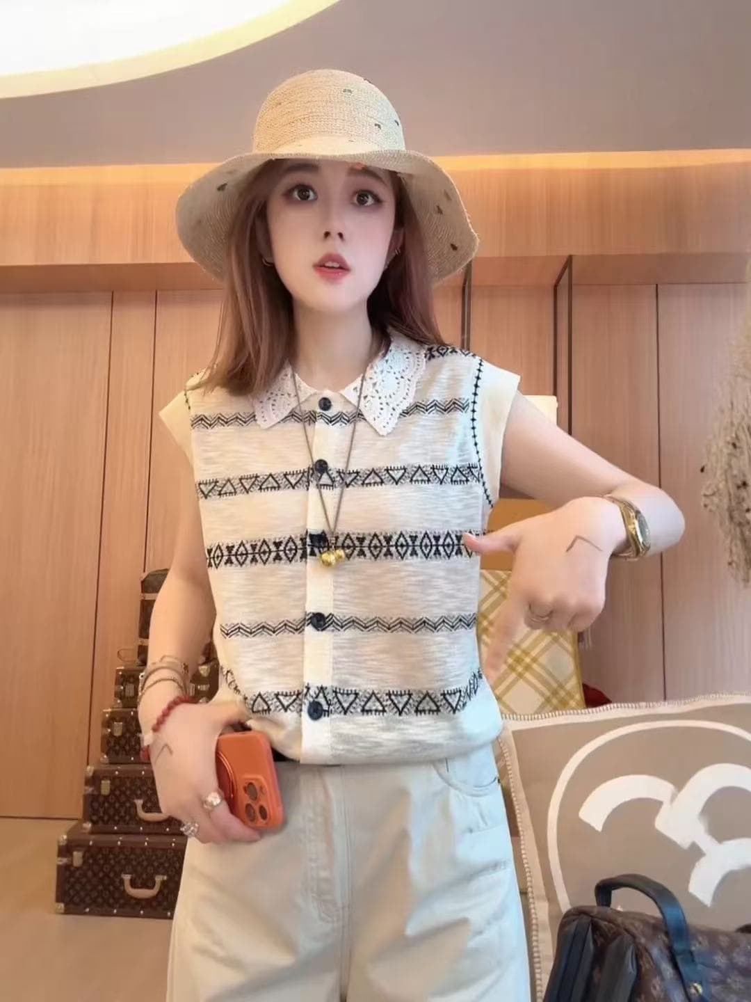 유럽 상품 레이스 POLO 칼라 스트라이프 민소매 니트 스웨터 여성 2026 여름 새로운 한 부서 아름다운 작은 날다 소매 맨위 상세 이미지 4