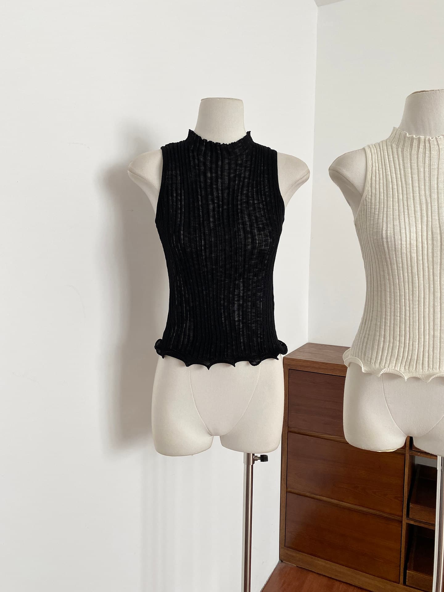 프랑스식 순수한 욕망 바람 핫걸 품격 니트 조끼 여성 2026 여름 새로운 몸매 가꾸기 슬림해 보이는 다용도 민소매 맨위 상세 이미지 15