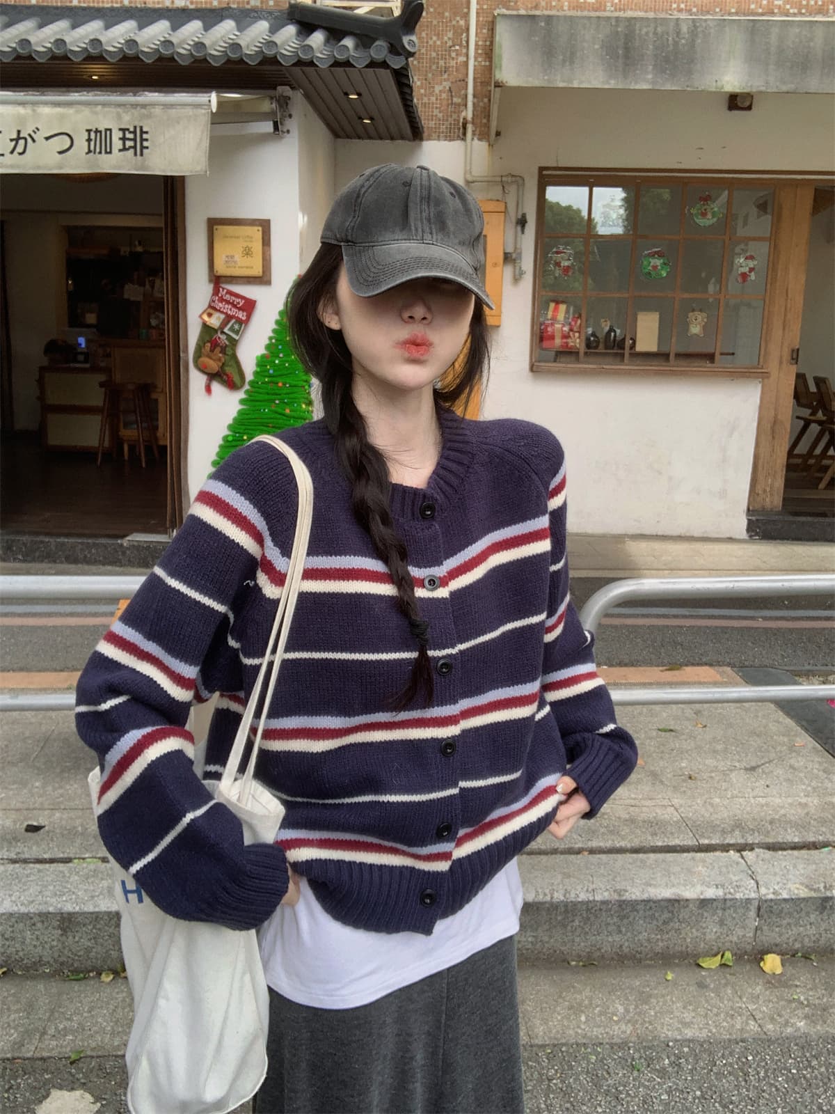 아메리칸 레트로 배색 스트라이프 니트 오픈 가디건 여성 가을 겨울 새로운 느긋한 바람 루즈핏 다용도 슬림해 보이는 스웨터 코트 상세 이미지 5