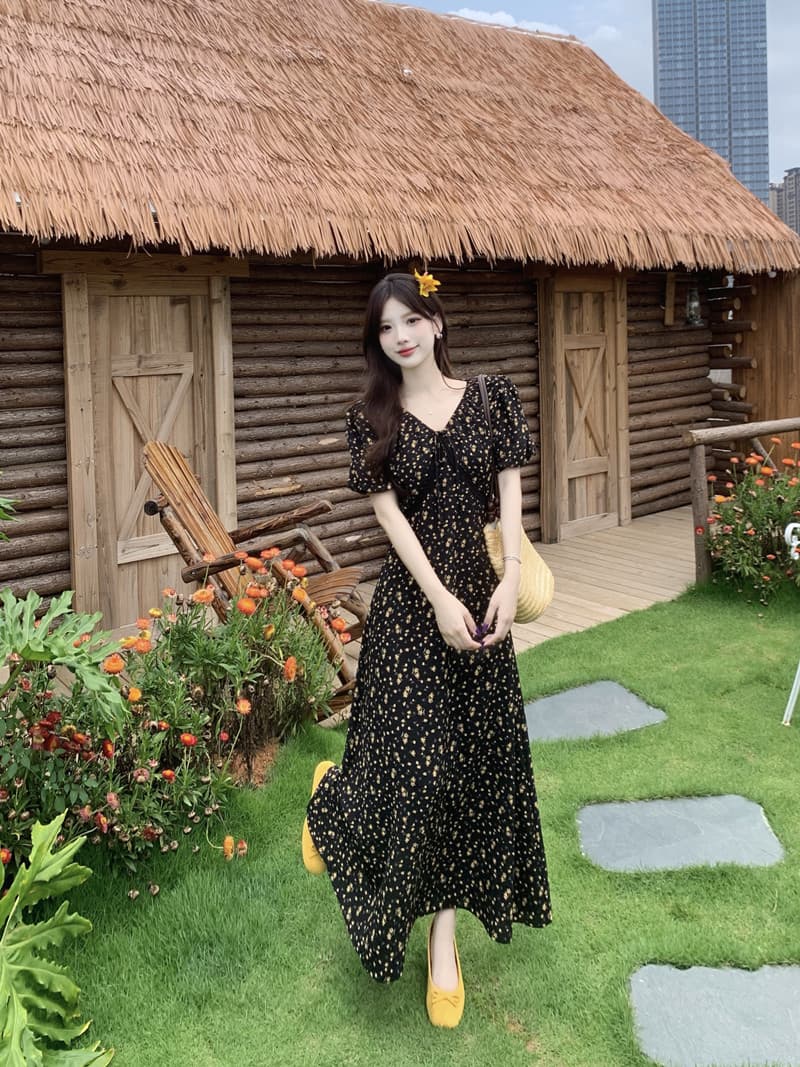 실사 빅 사이즈 여성 의류 여름 지방 m 프랑스식 우아함 허리 수축 슬림해 보이는 V넥 레이스 퍼가기 장식 꽃무늬 드레스 상세 이미지 10