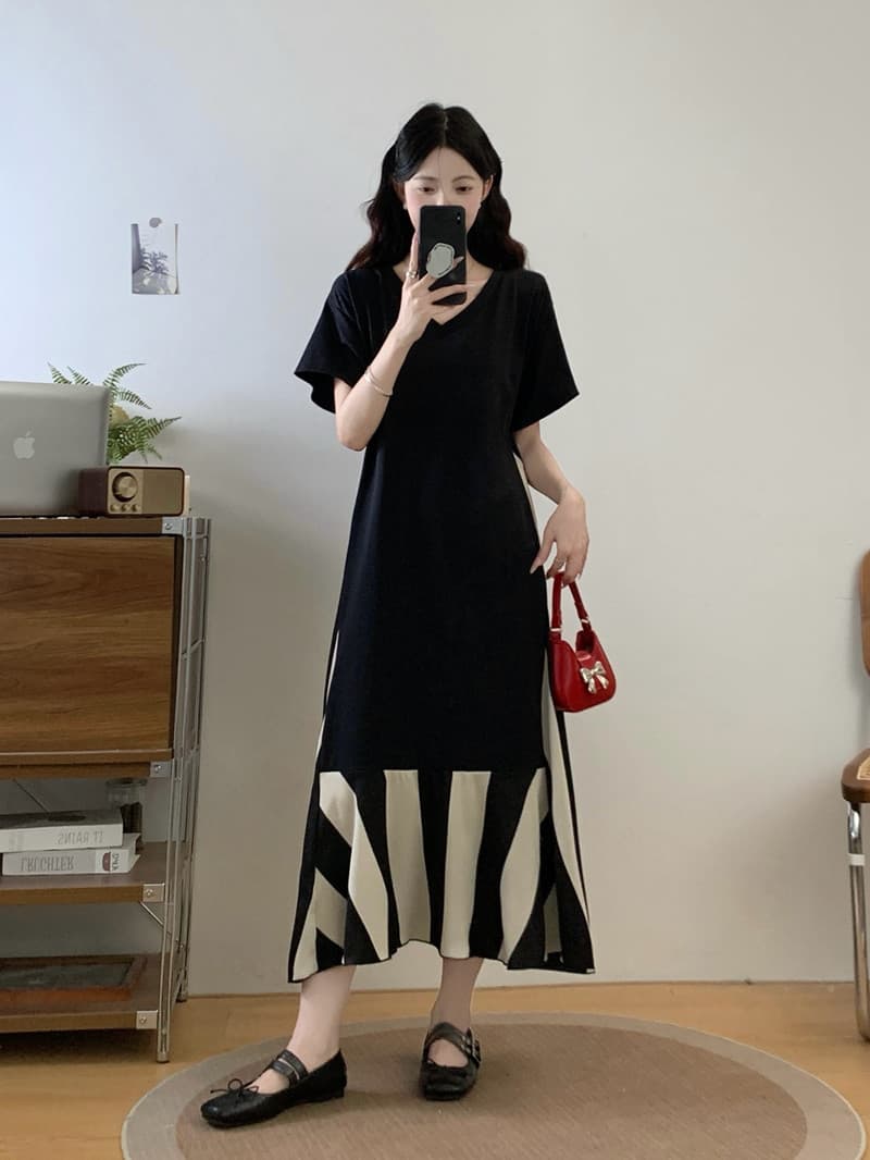 실사 빅 사이즈 여성 의류 여름 스트라이프 패치워크 도루 센스 큰 진자 티셔츠 치마 지방 mm 루즈핏 슬림해 보이는 표지 배 드레스 상세 이미지 8