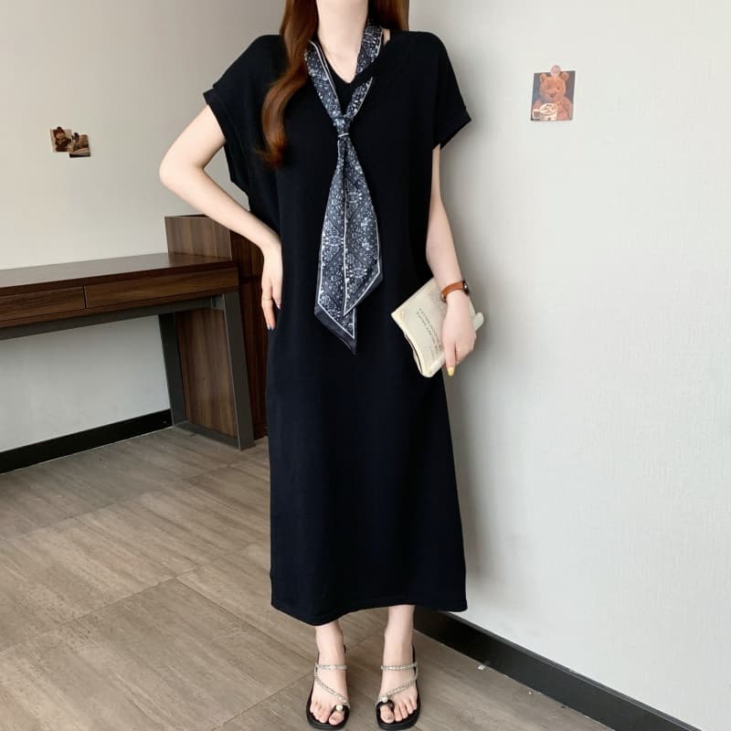 실사 빅 사이즈 여성 의류 봄 여름 한 부서 Chic V넥 경기 스카프 니트 드레스 디자인 센스 슬림해 보이는 치마 이미지 2
